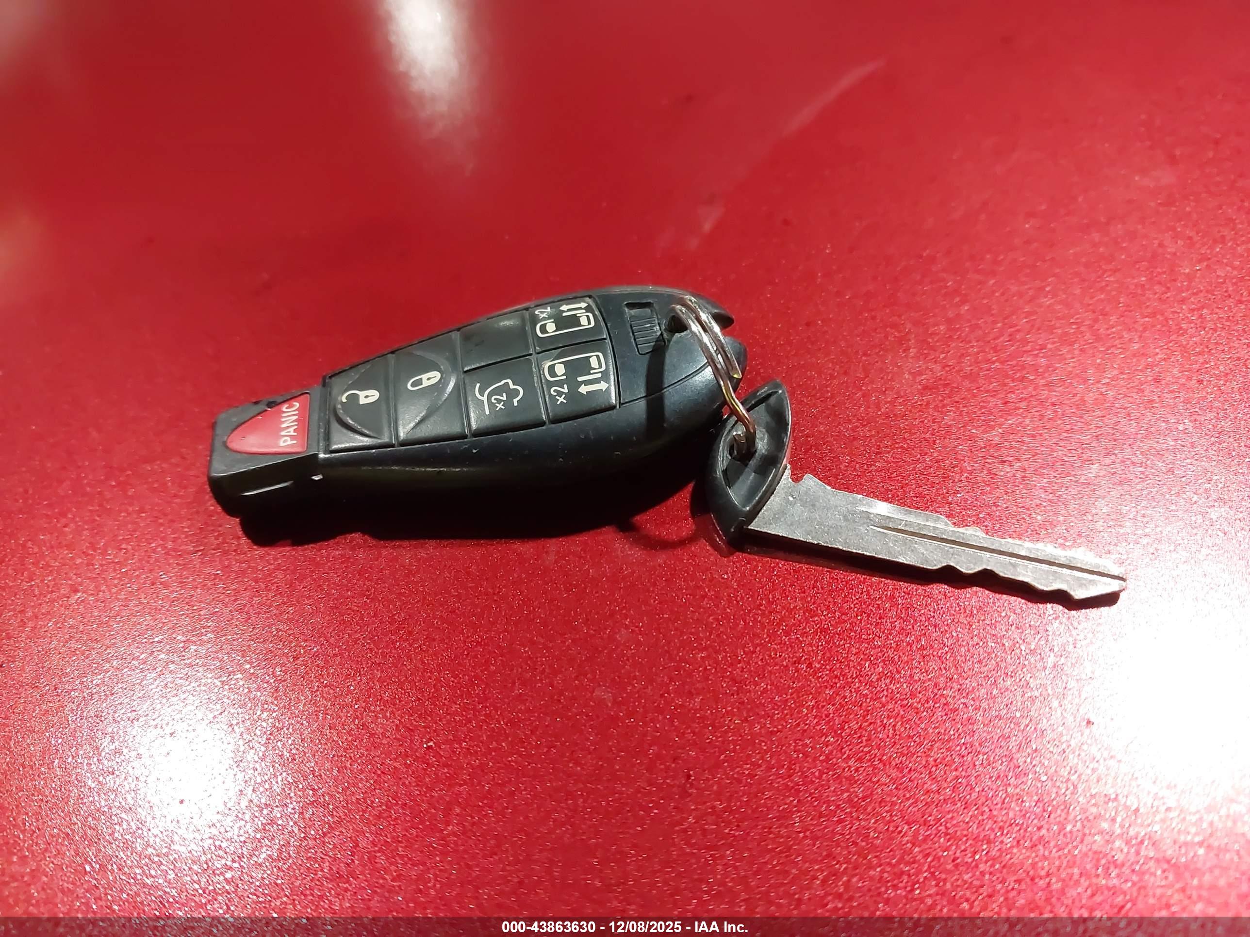 CHRYSLER TOWN image 11