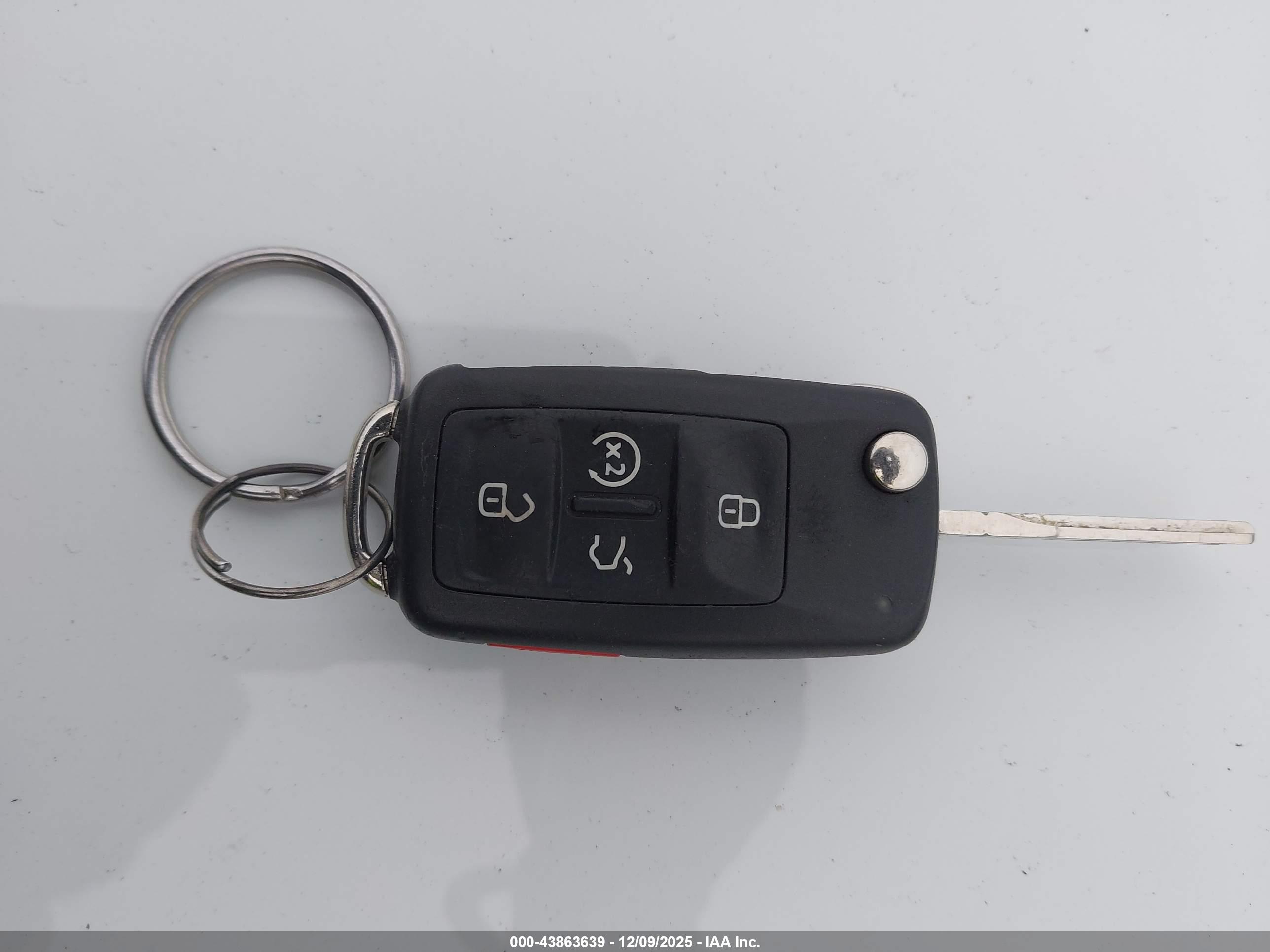 VOLKSWAGEN PASSAT image 11