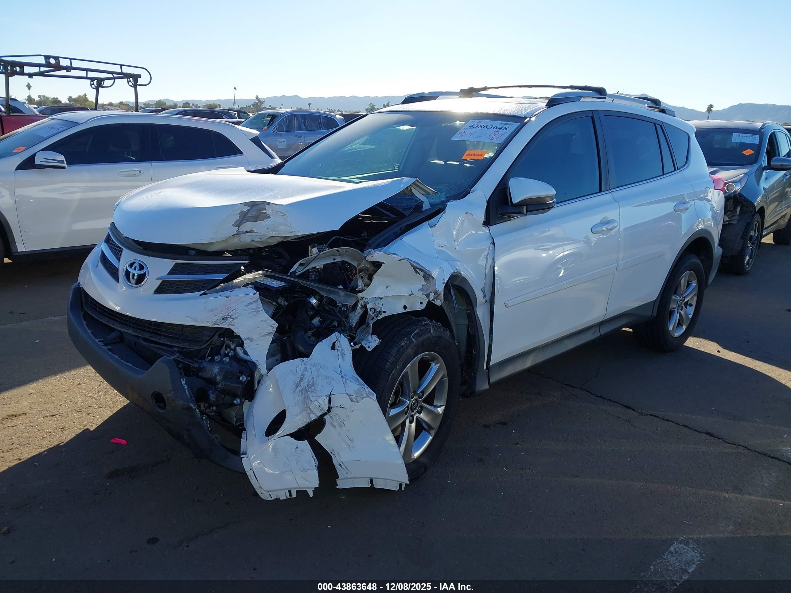 TOYOTA RAV4 image 2
