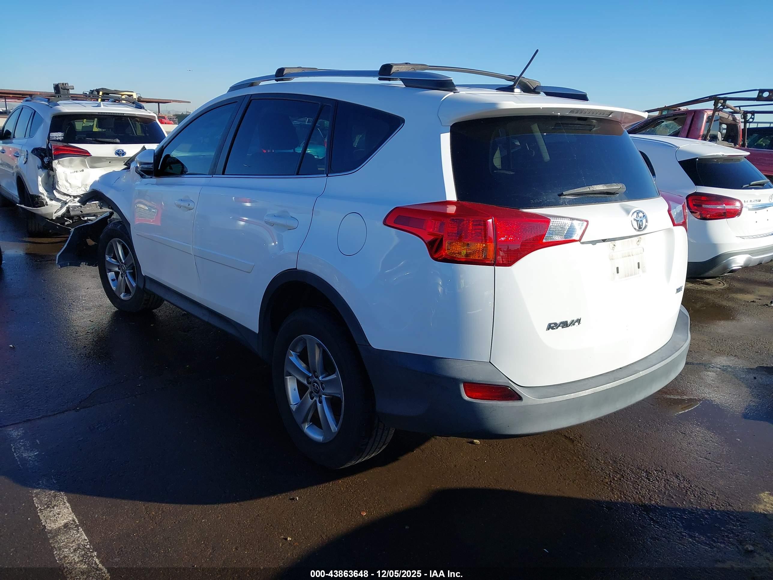 TOYOTA RAV4 image 3