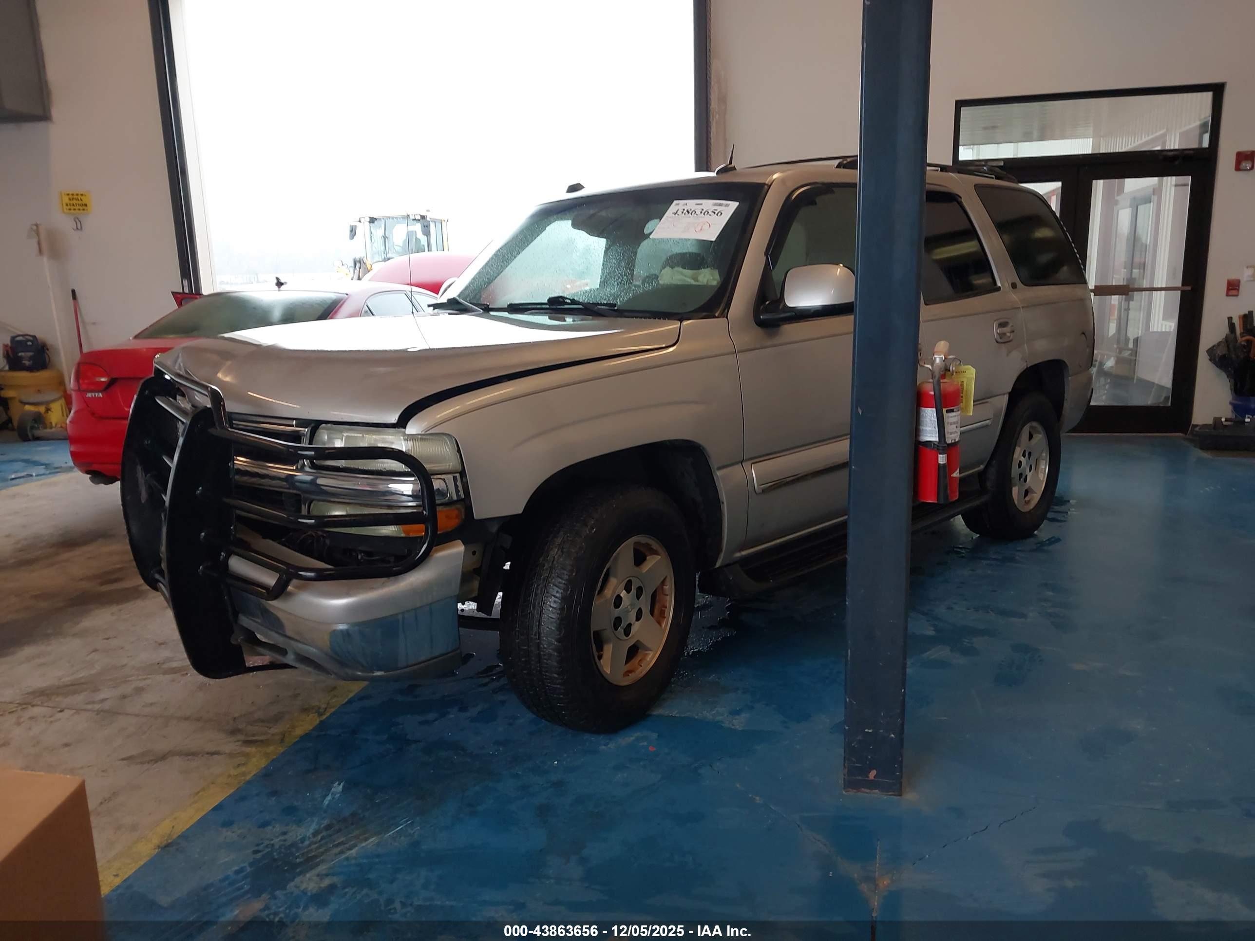 CHEVROLET TAHOE image 2