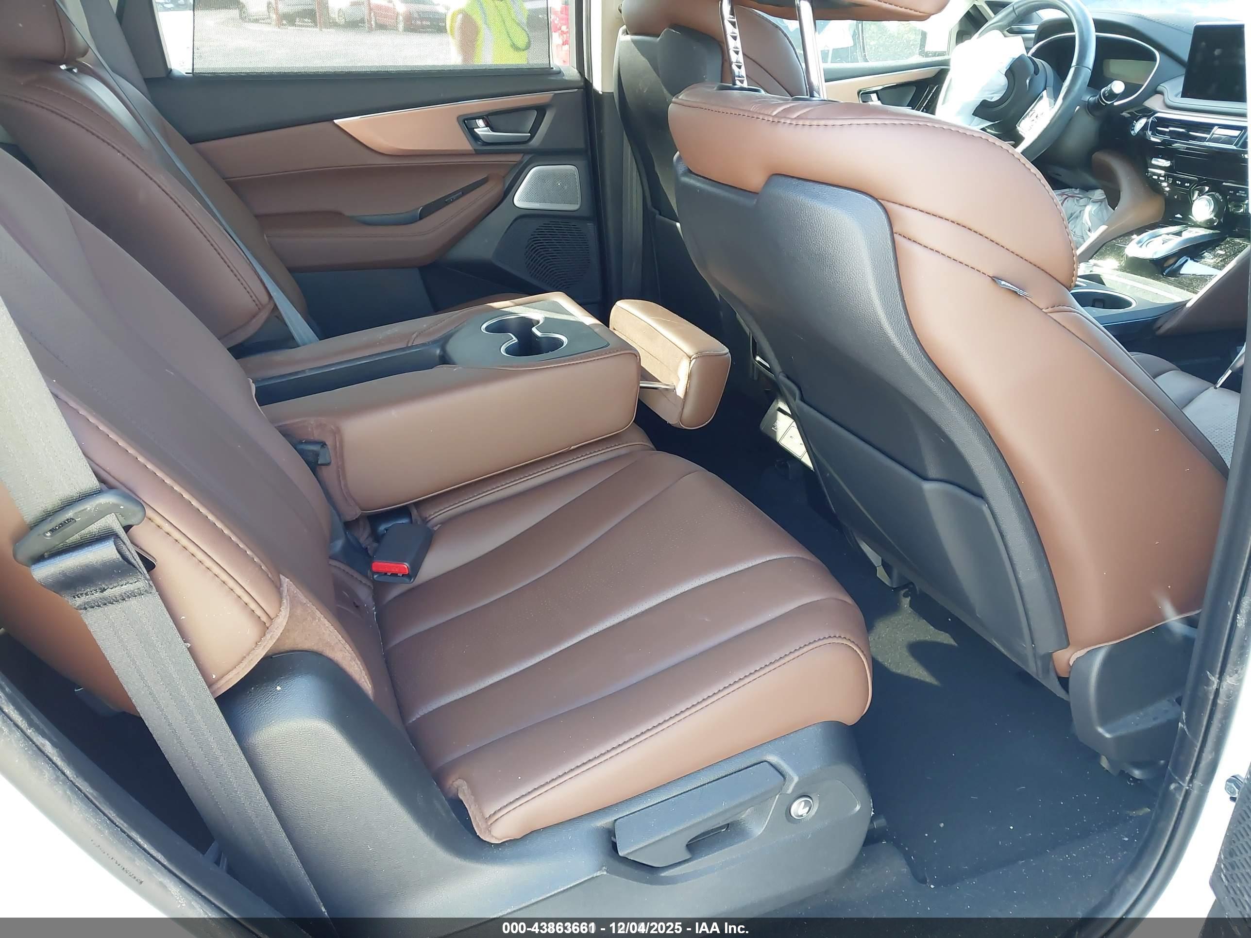 ACURA MDX image 8