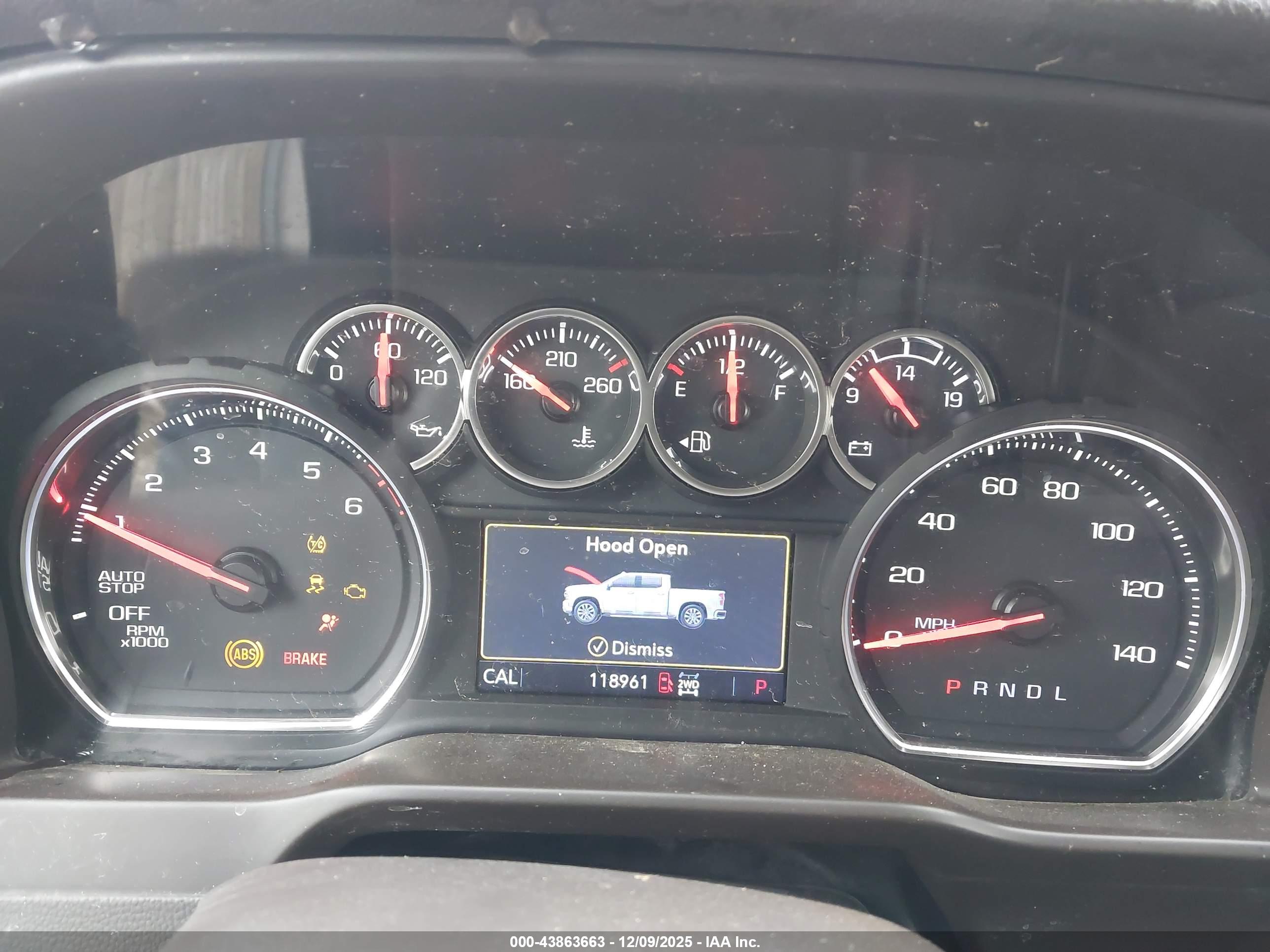 CHEVROLET SILVERADO image 7