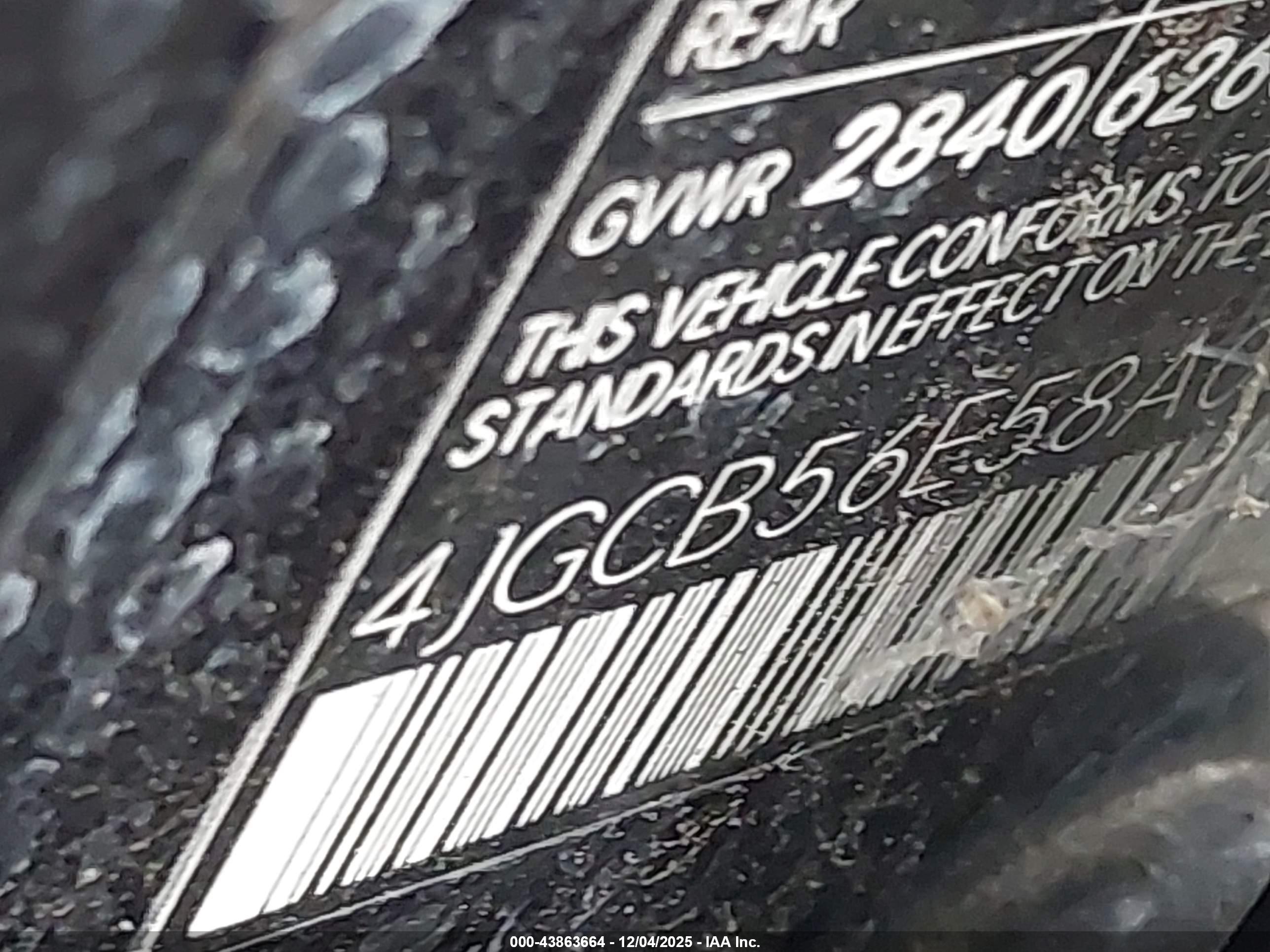 MERCEDES-BENZ R image 9