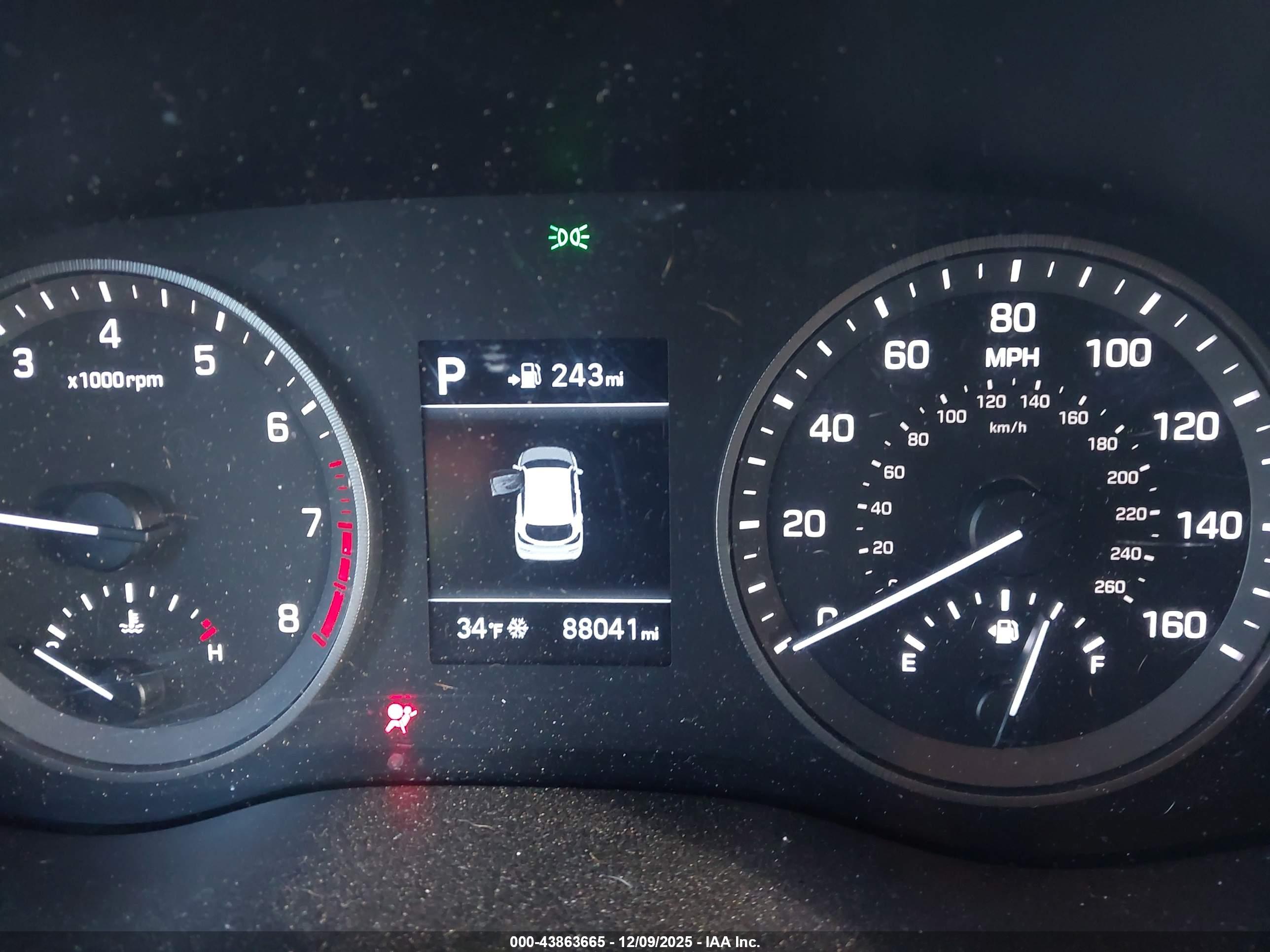 HYUNDAI TUCSON image 7
