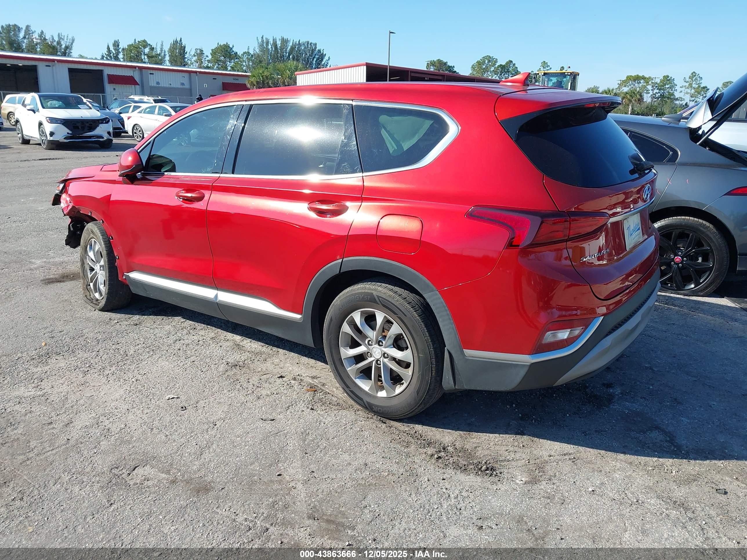 HYUNDAI SANTA image 3
