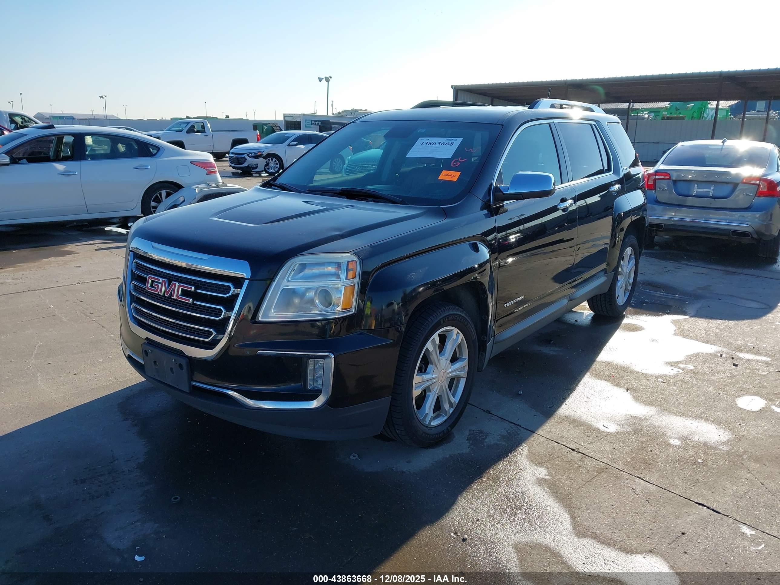 GMC TERRAIN image 2