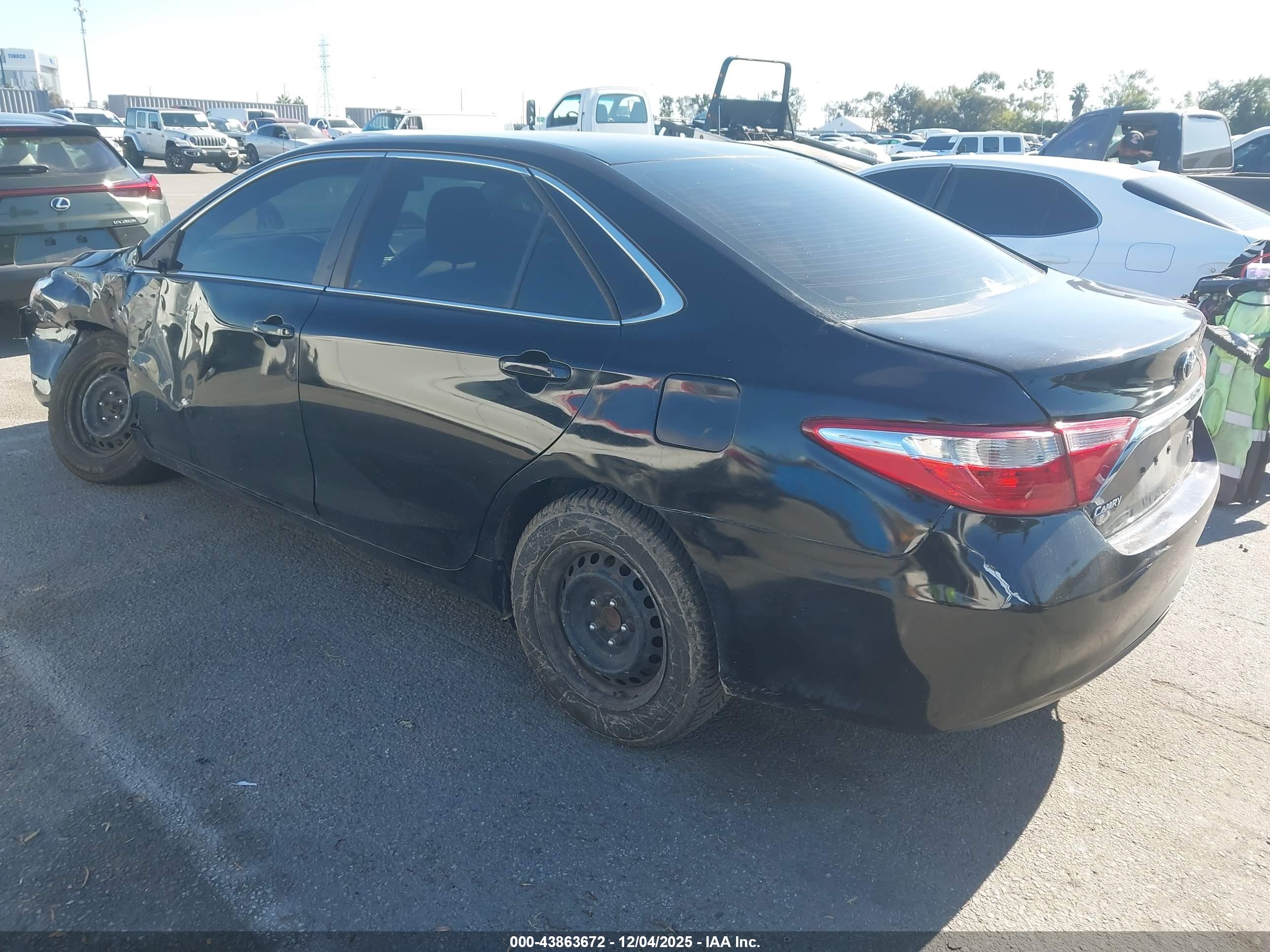 TOYOTA CAMRY image 3