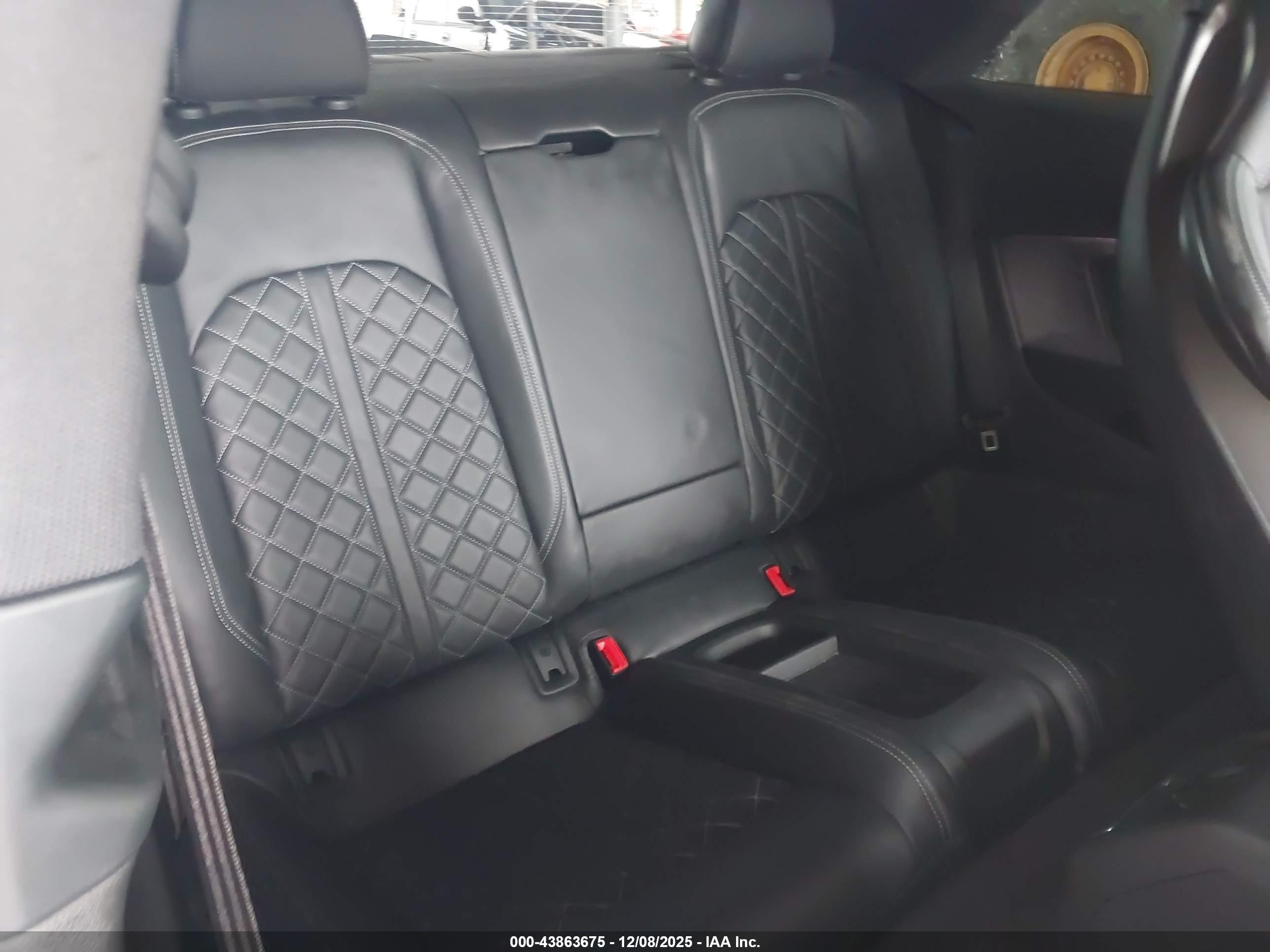 AUDI S5 image 8