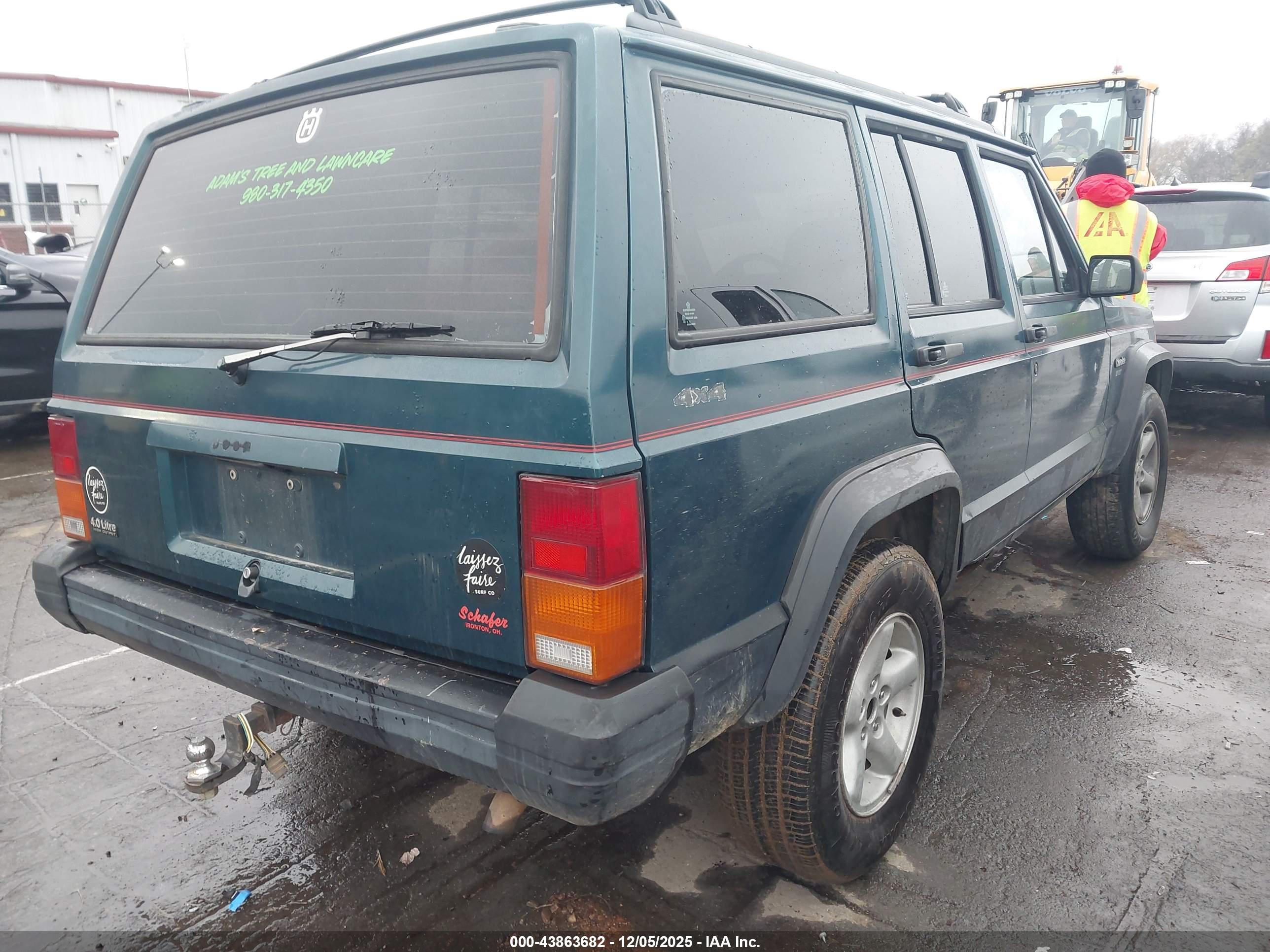 JEEP CHEROKEE image 4