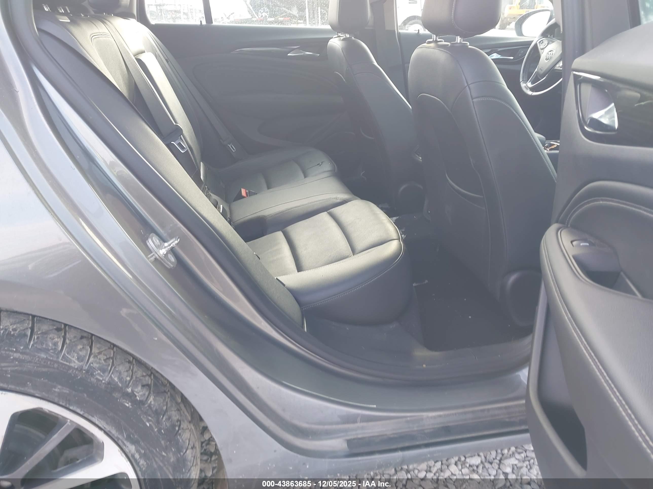 BUICK REGAL image 8