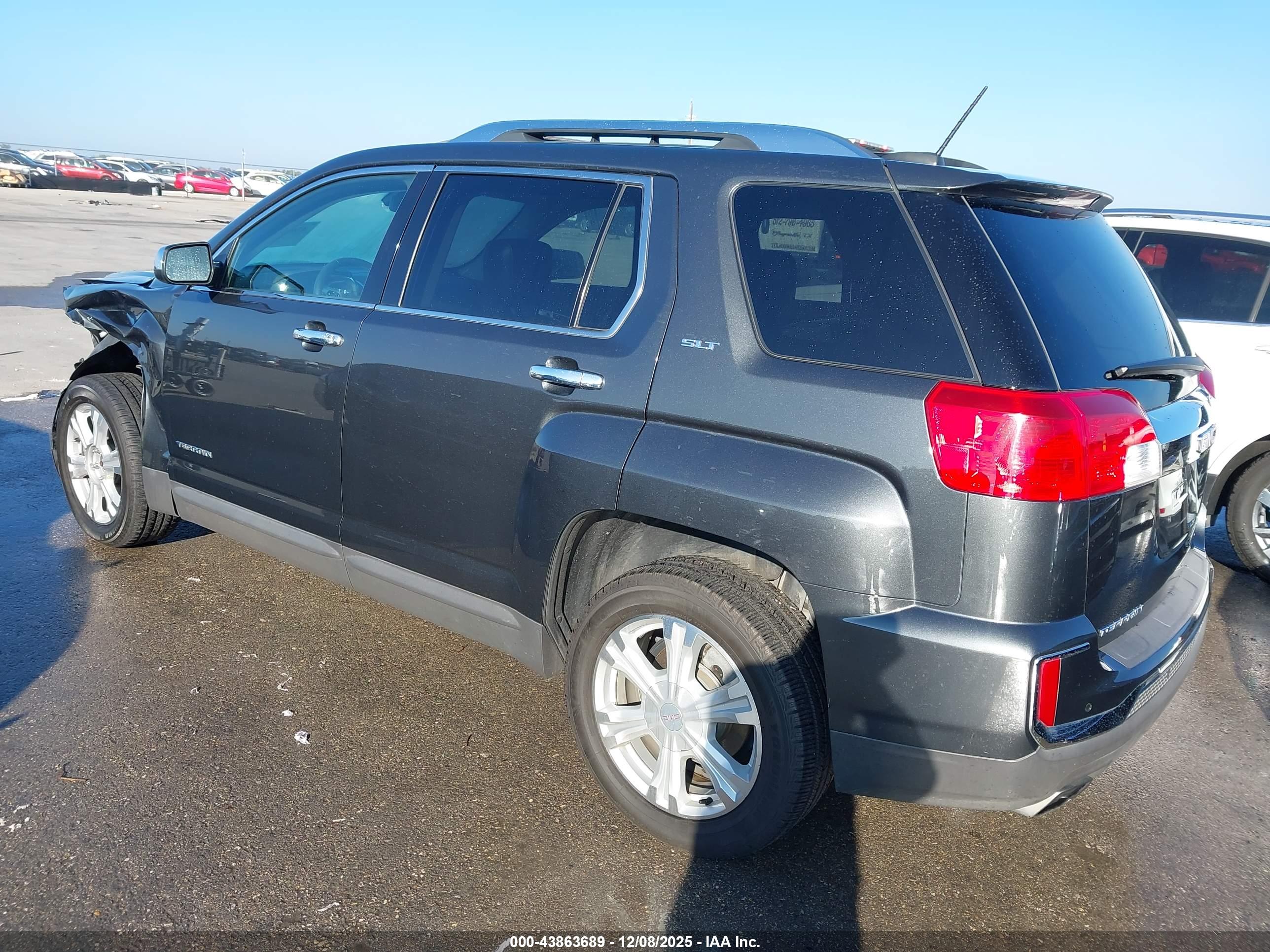 GMC TERRAIN image 3