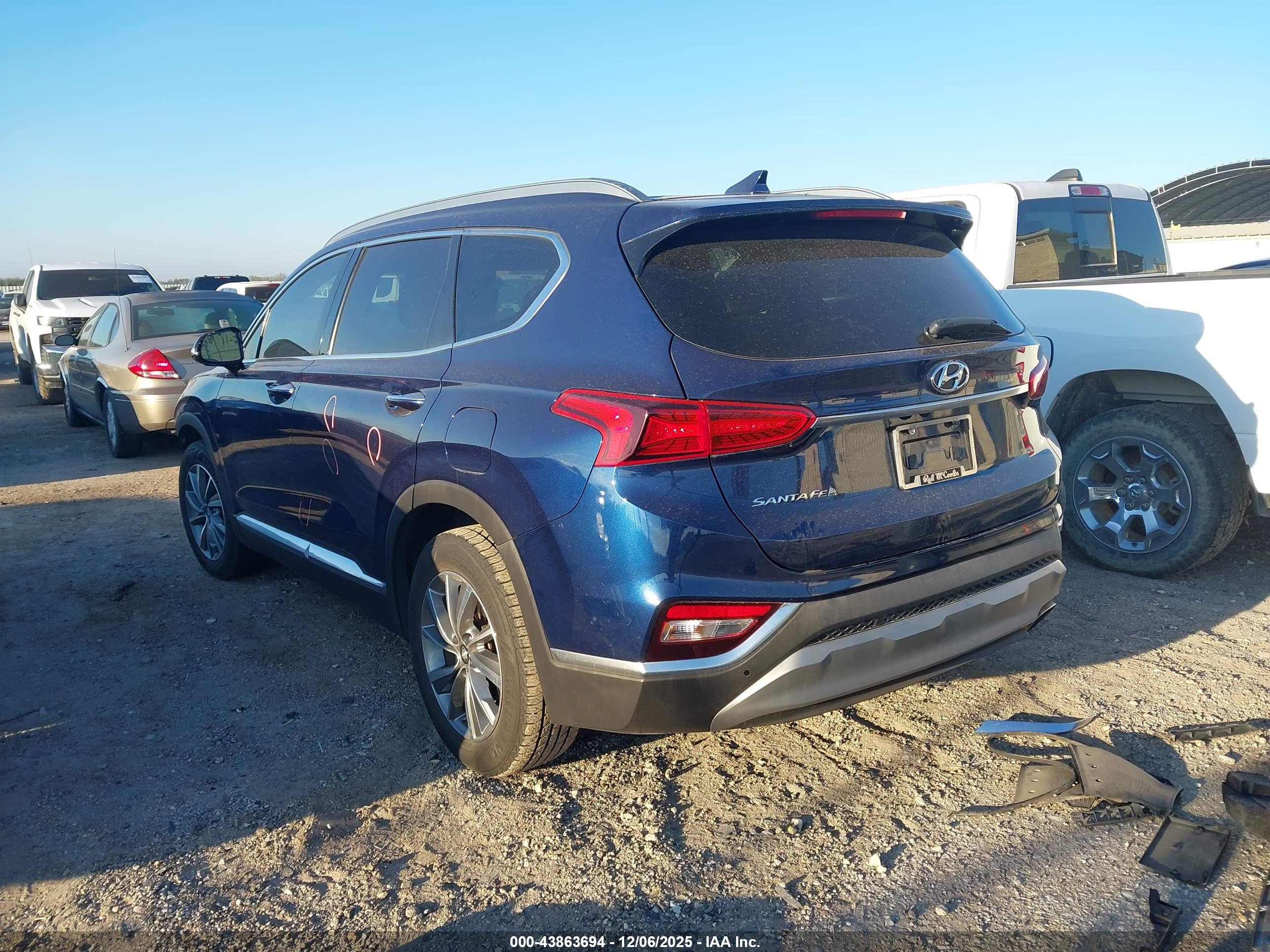 HYUNDAI SANTA image 3