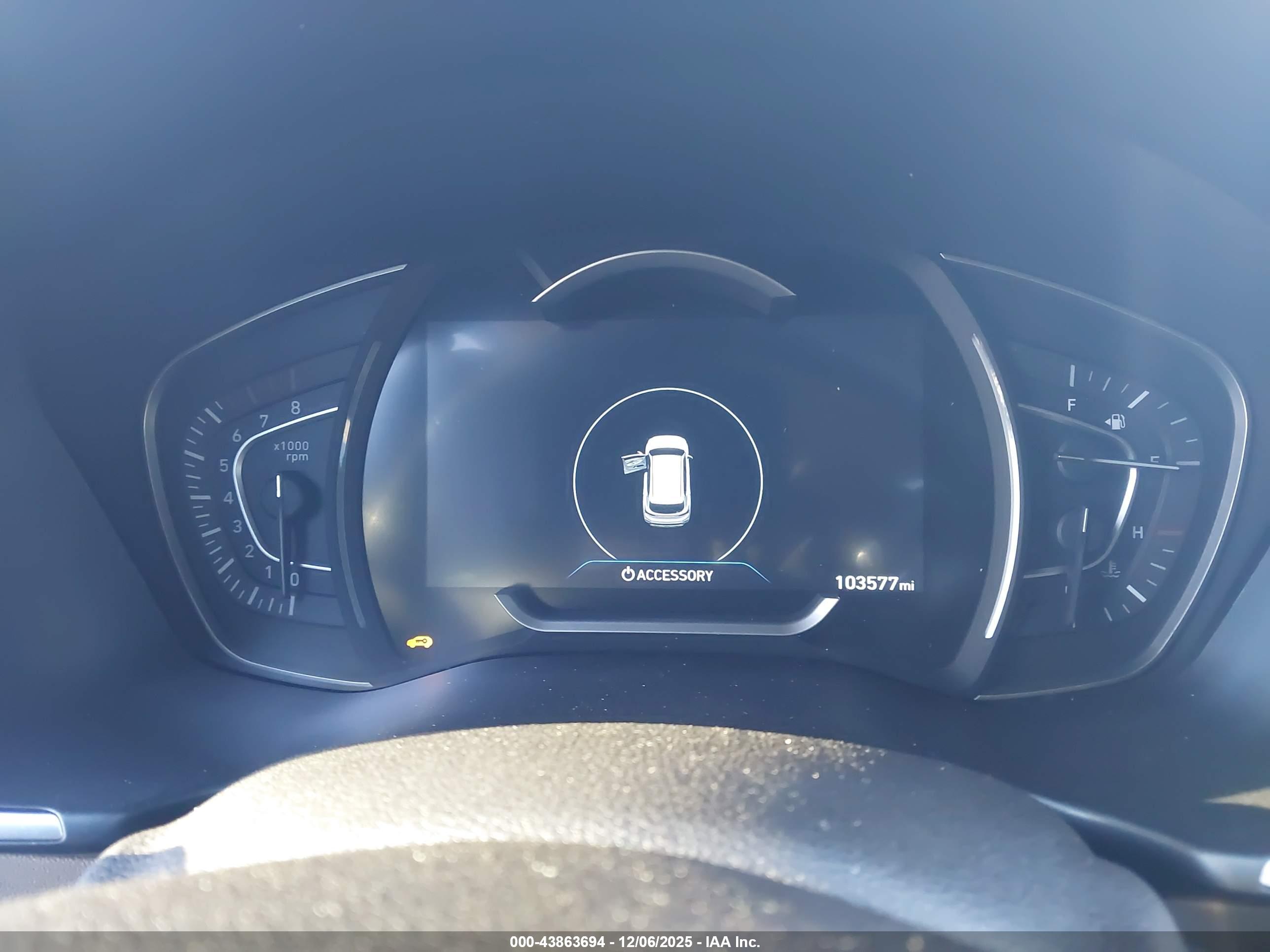 HYUNDAI SANTA image 7