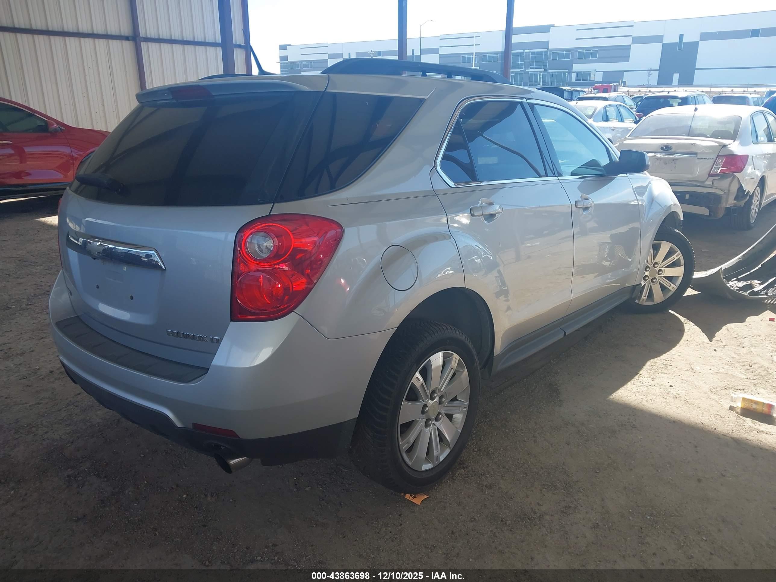 CHEVROLET EQUINOX image 4