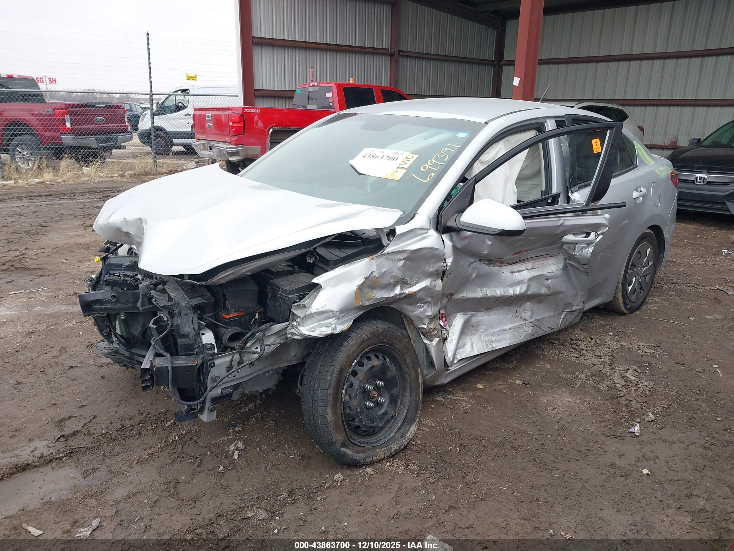 KIA RIO image 2