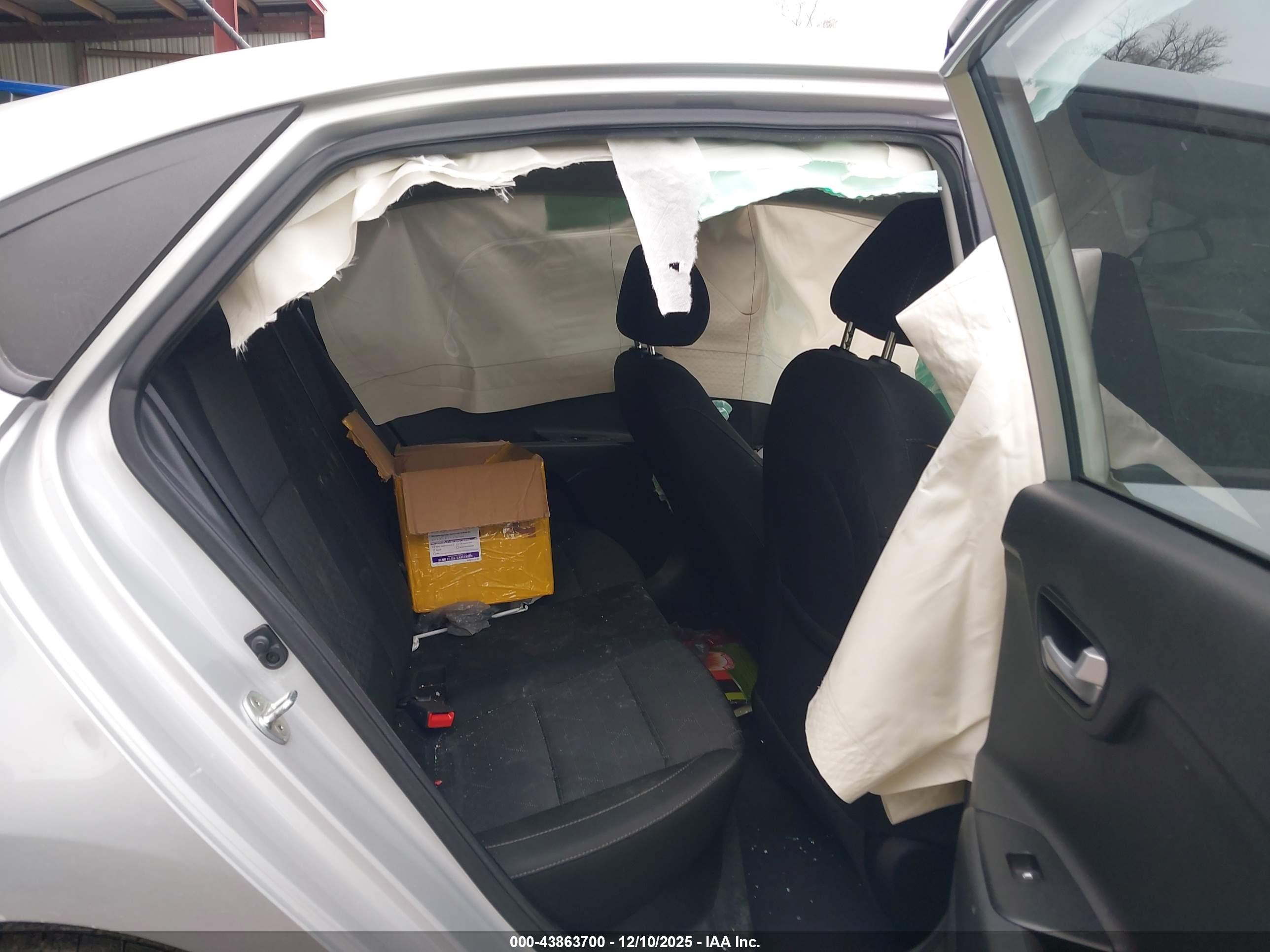 KIA RIO image 8