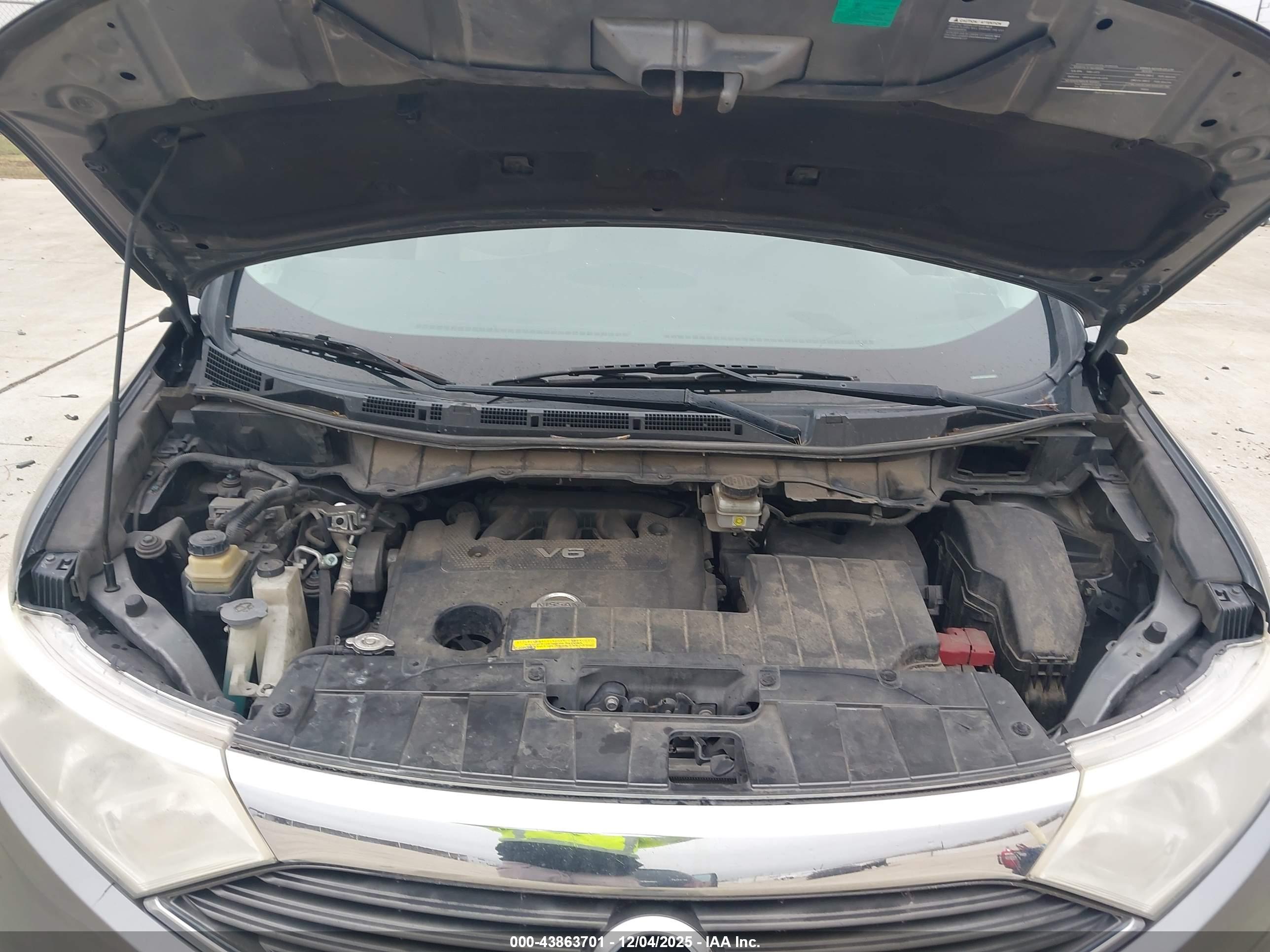NISSAN QUEST image 10