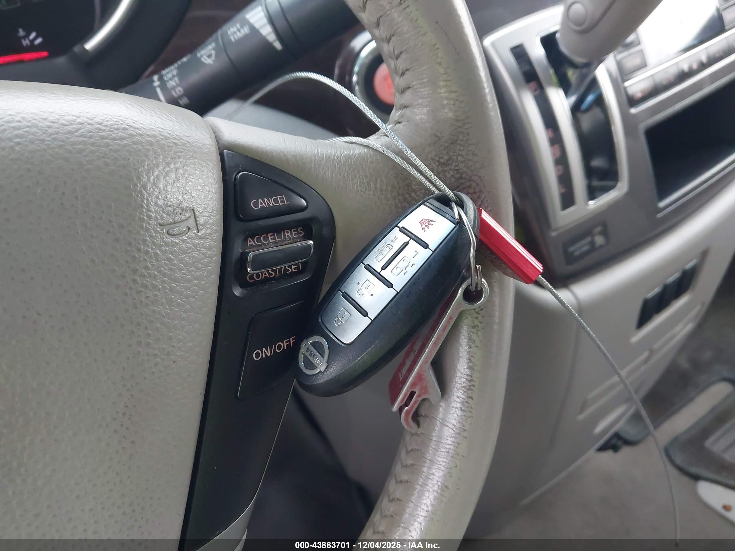 NISSAN QUEST image 11