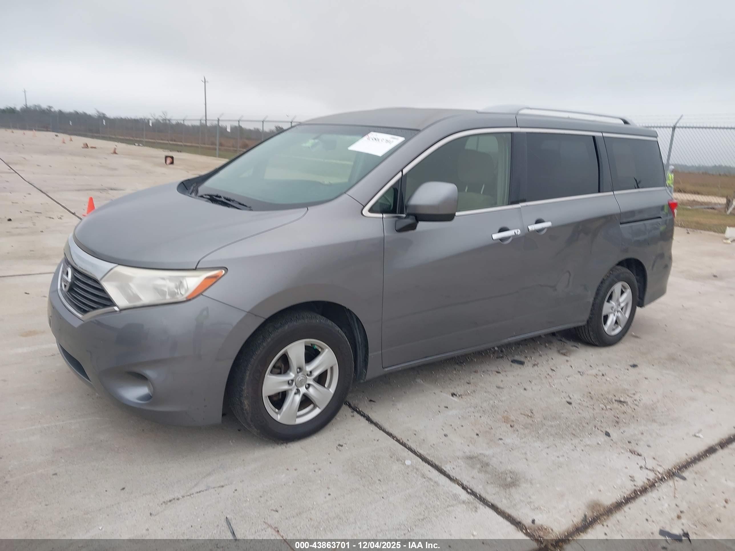 NISSAN QUEST image 2