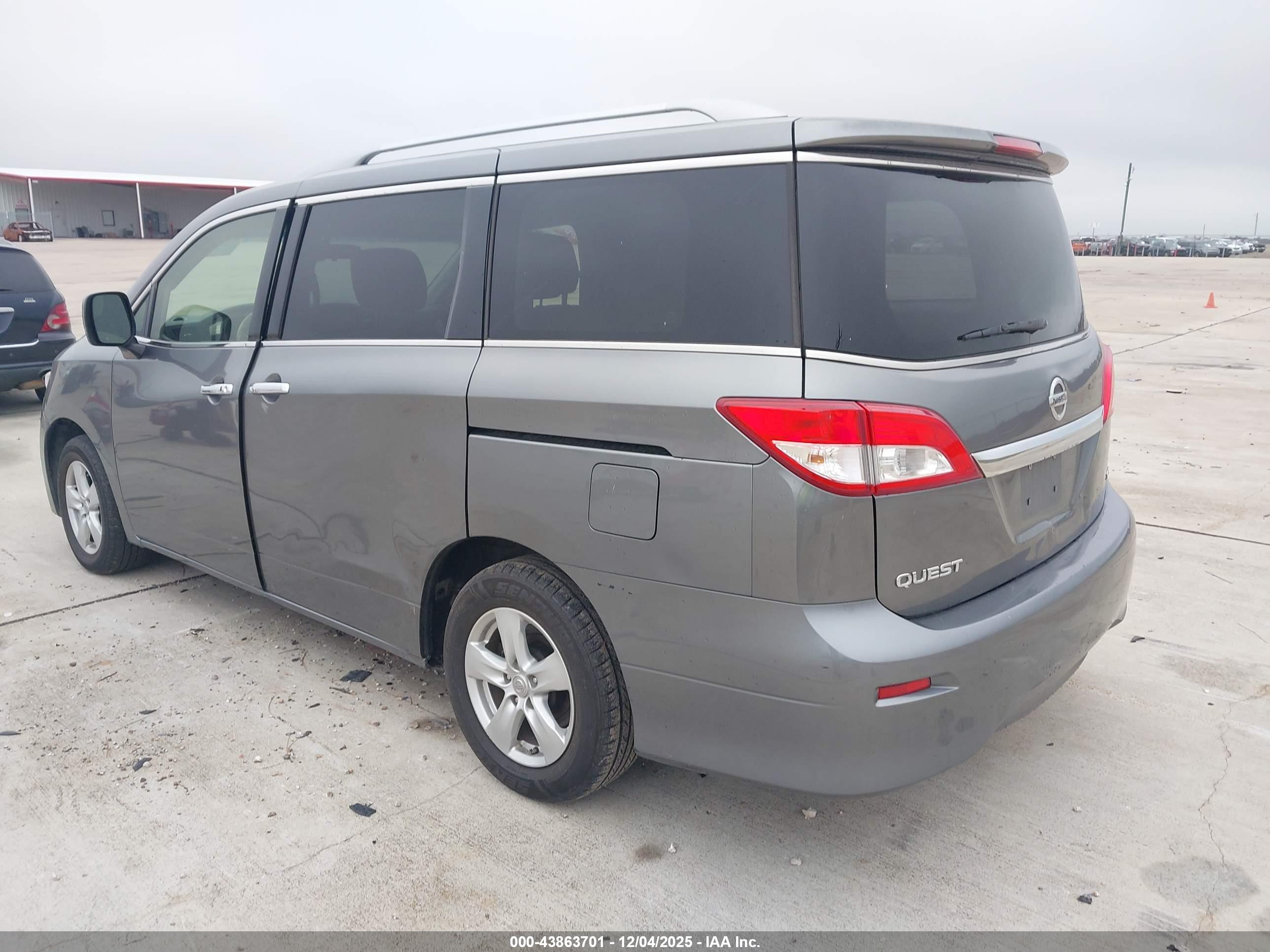 NISSAN QUEST image 3