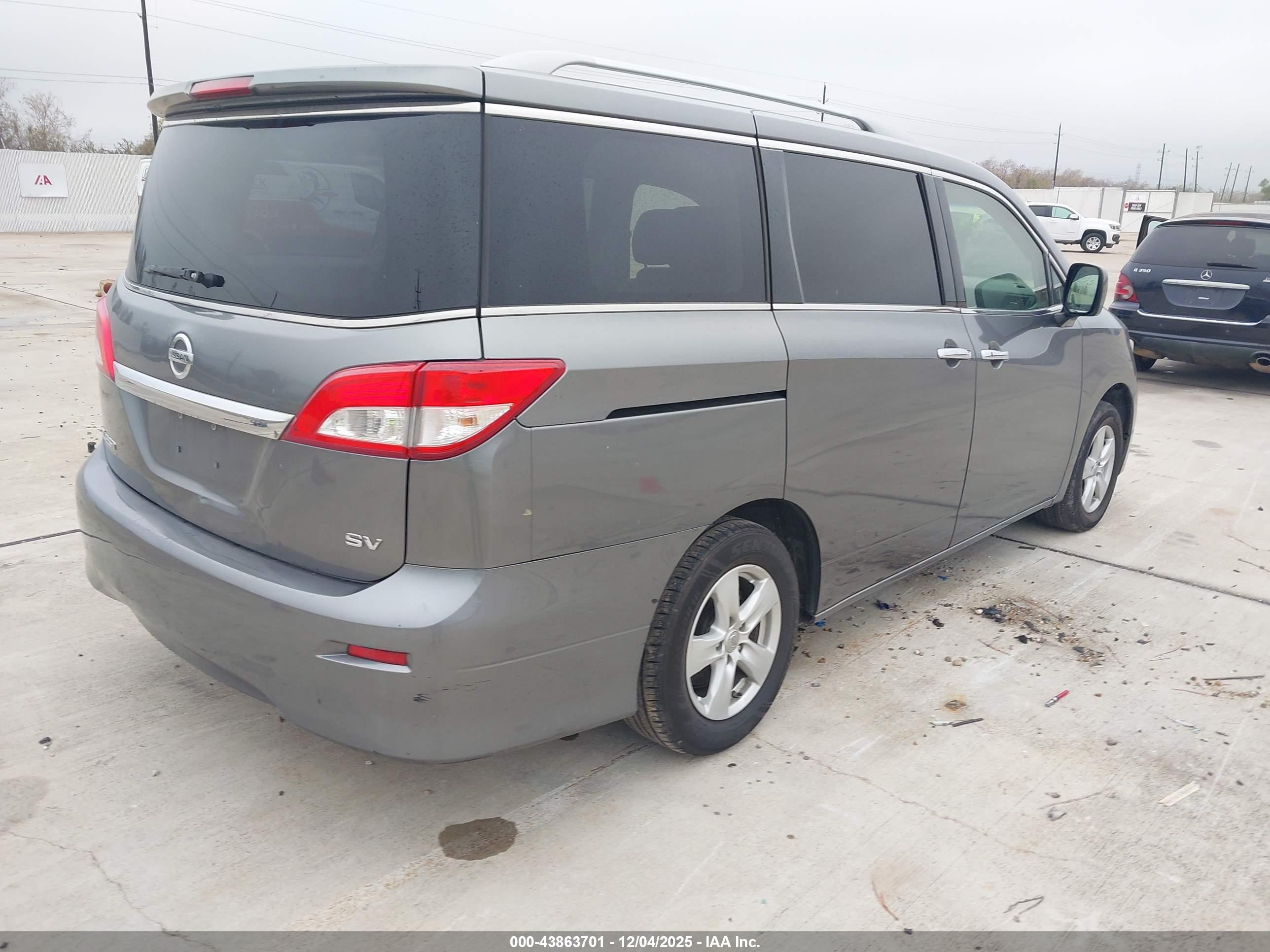NISSAN QUEST image 4