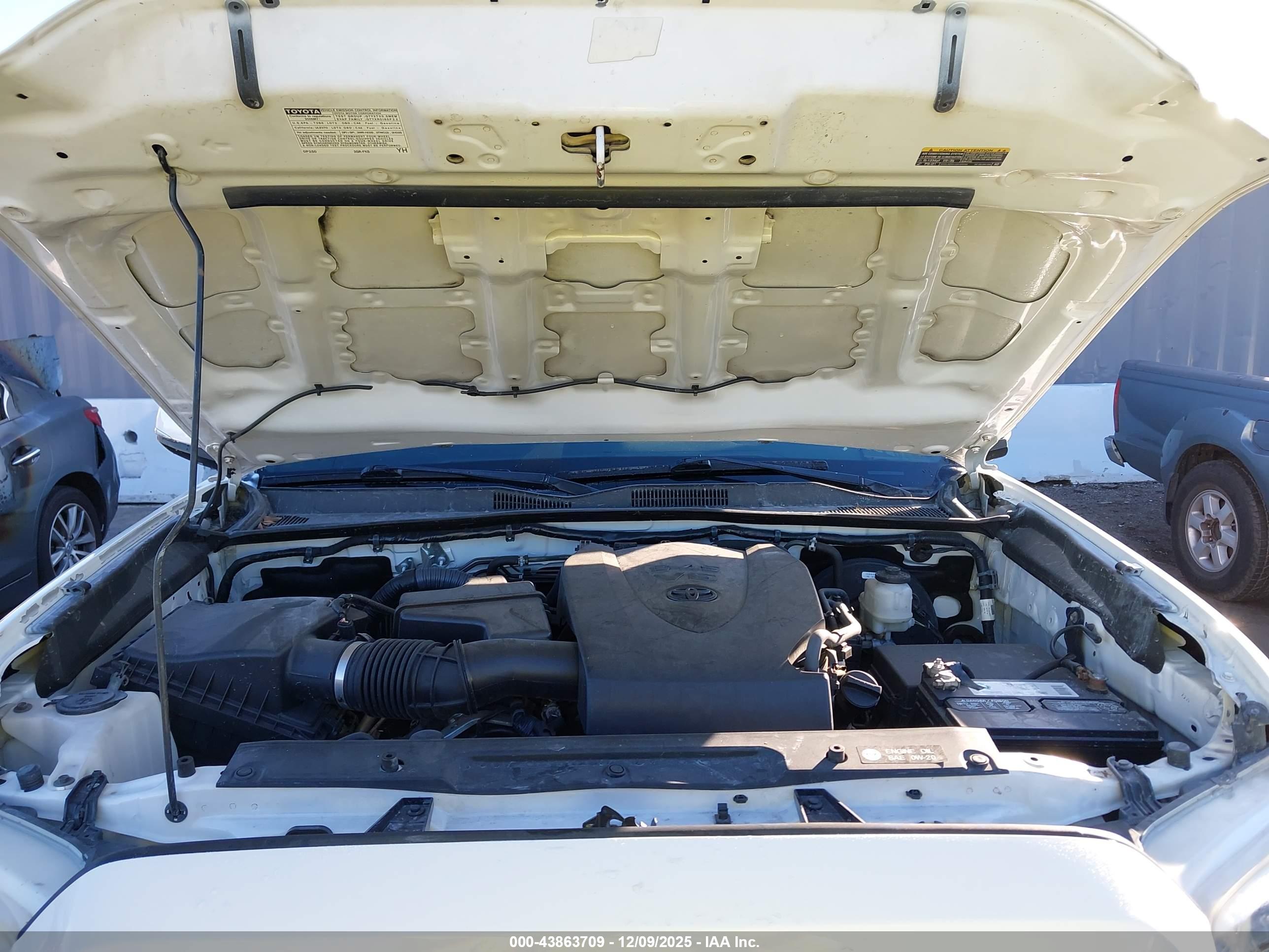TOYOTA TACOMA image 10