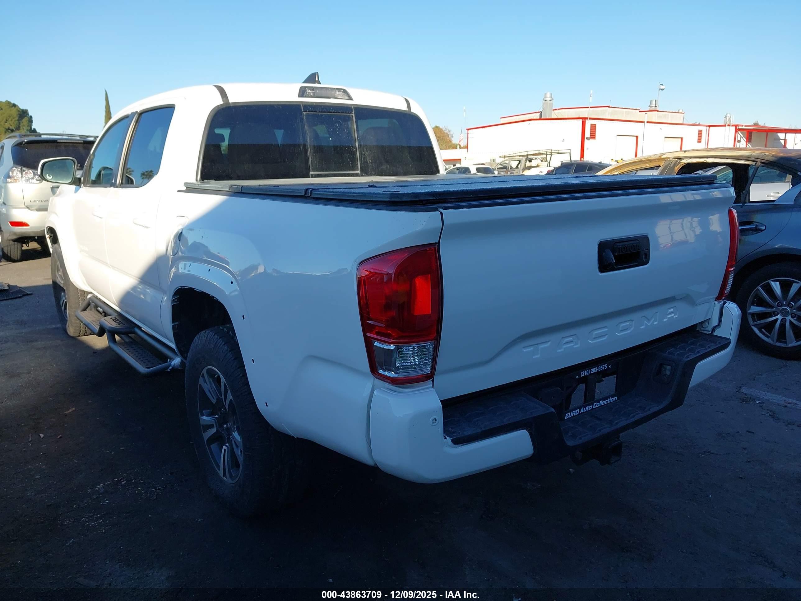 TOYOTA TACOMA image 3
