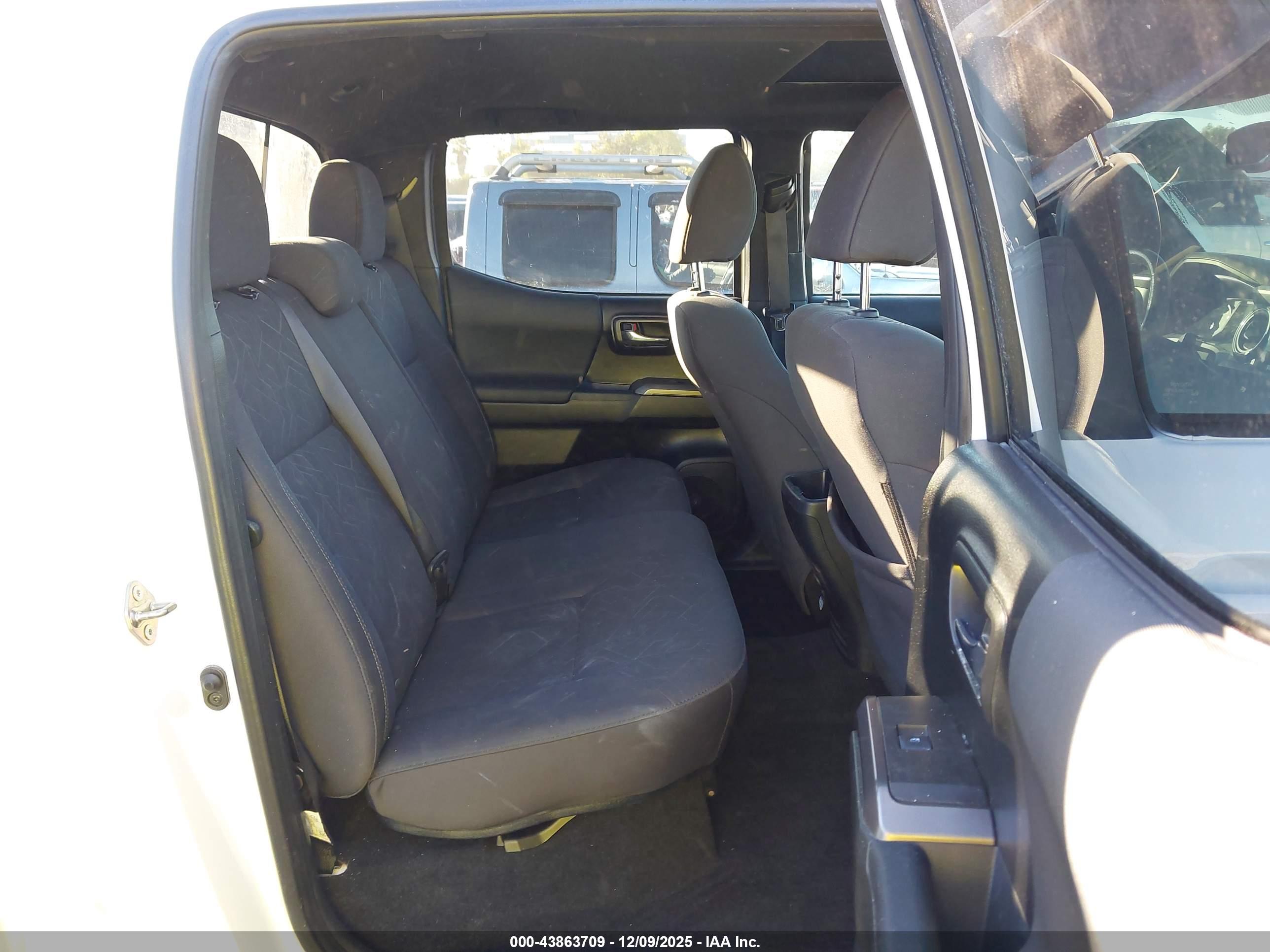 TOYOTA TACOMA image 8