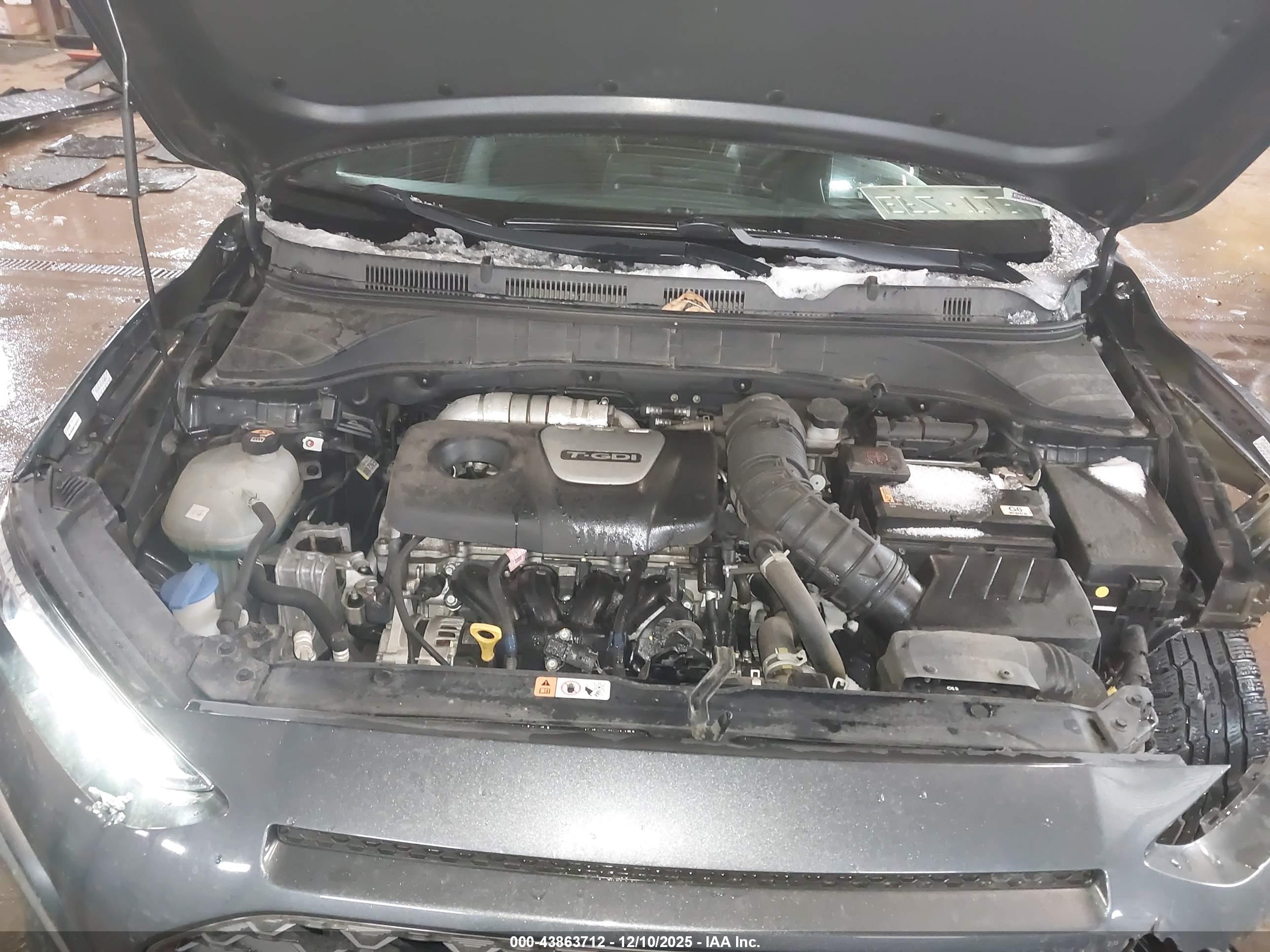 HYUNDAI KONA image 10