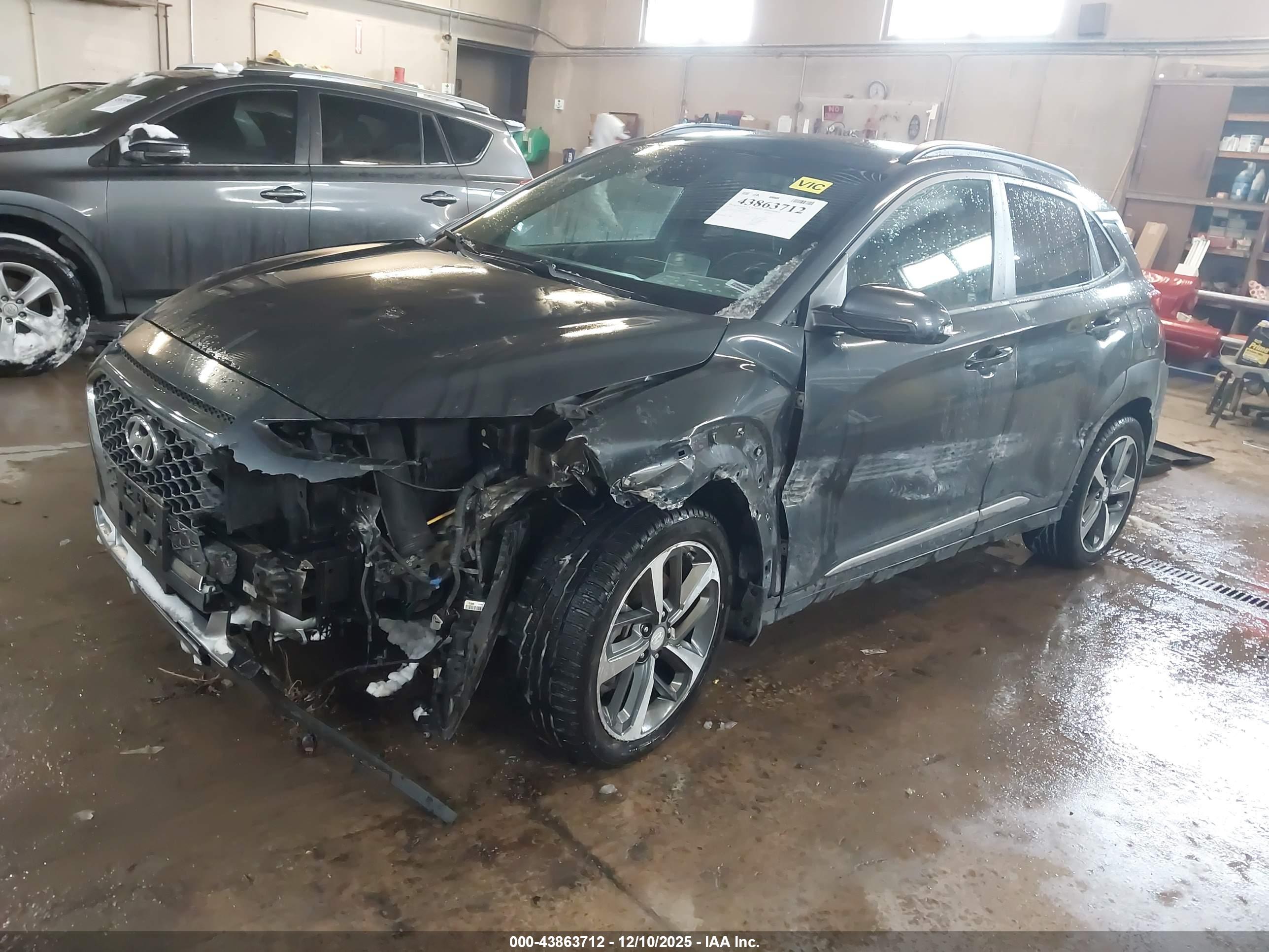 HYUNDAI KONA image 2