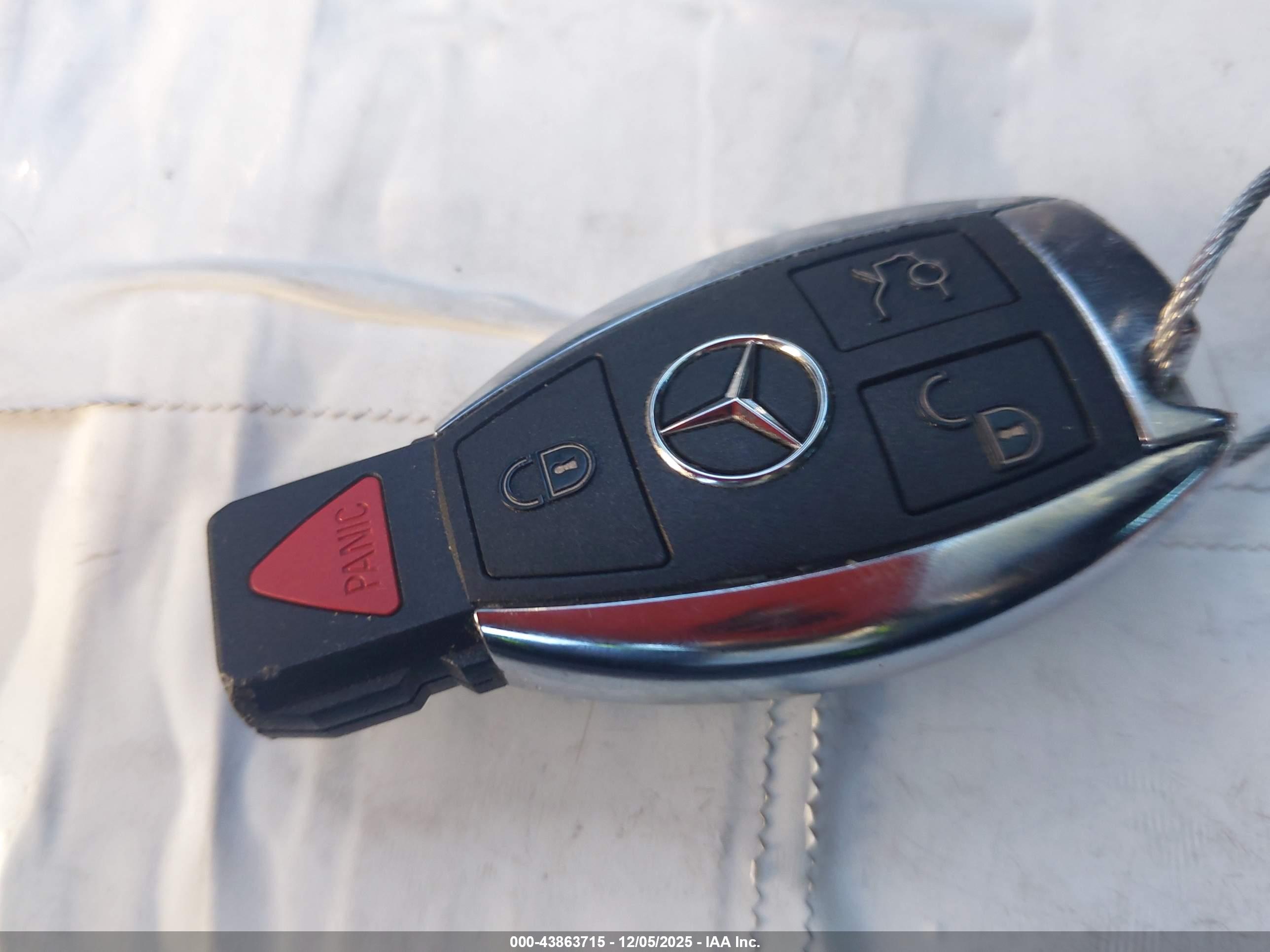 MERCEDES-BENZ GLA image 11