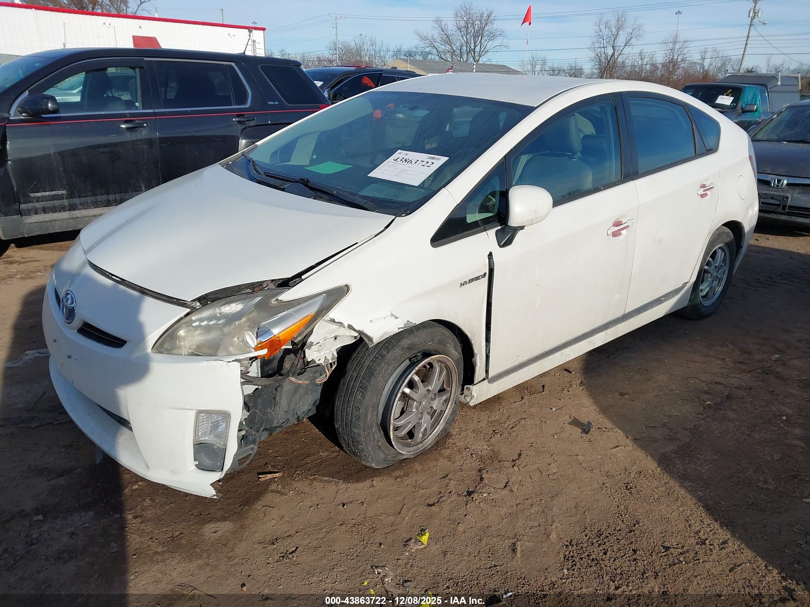 TOYOTA PRIUS image 2