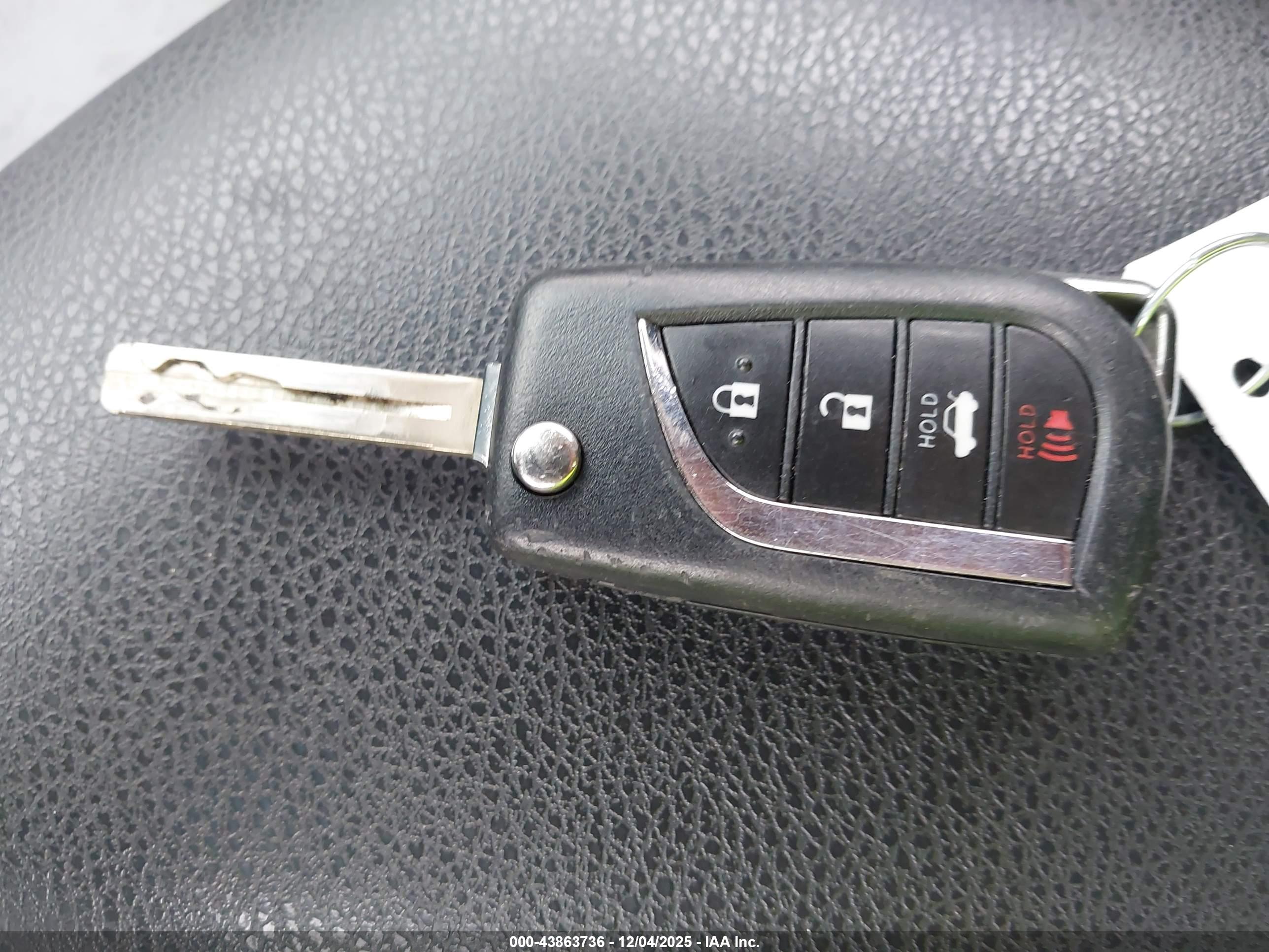 TOYOTA CAMRY image 11
