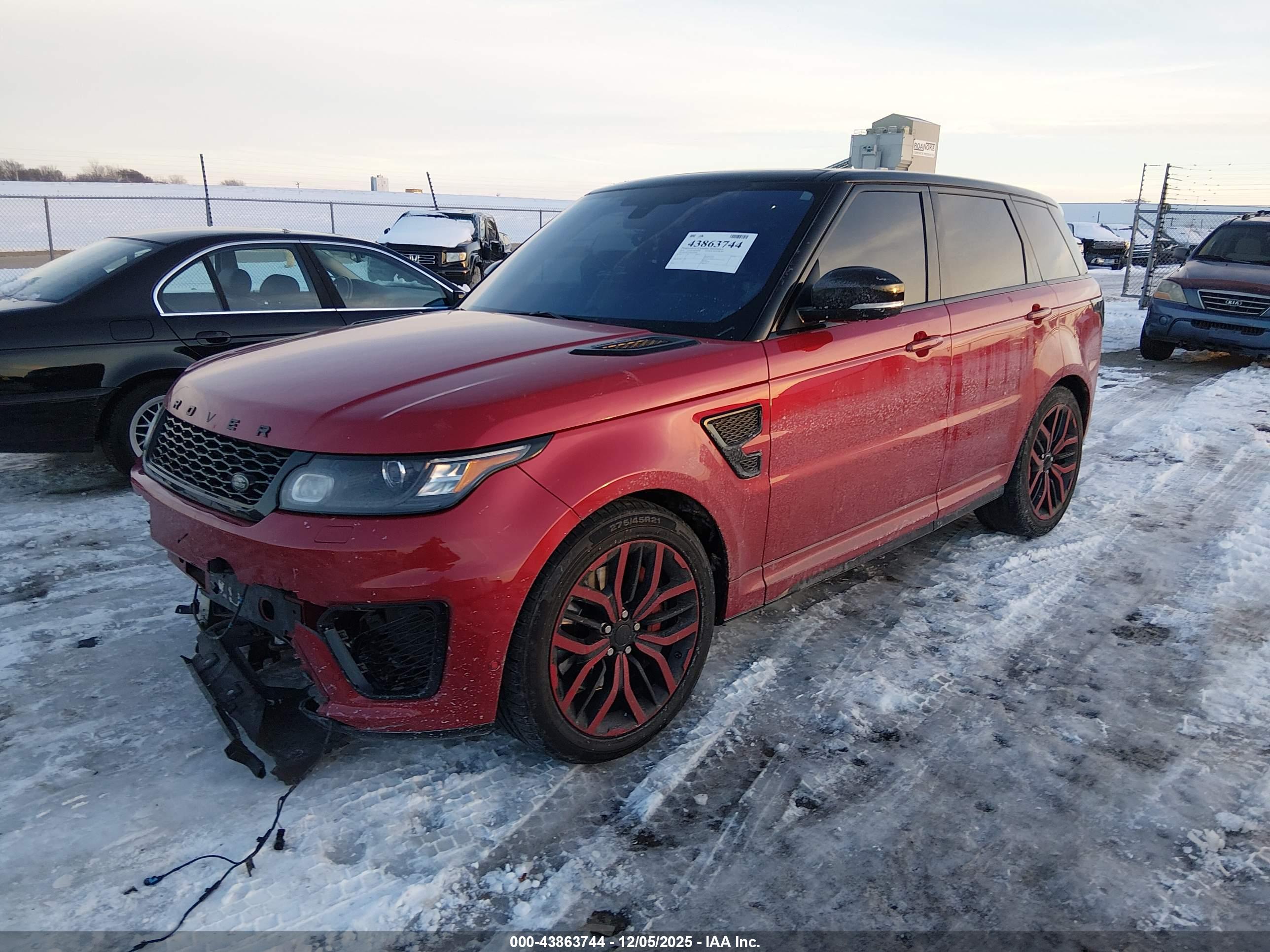 LAND ROVER image 2