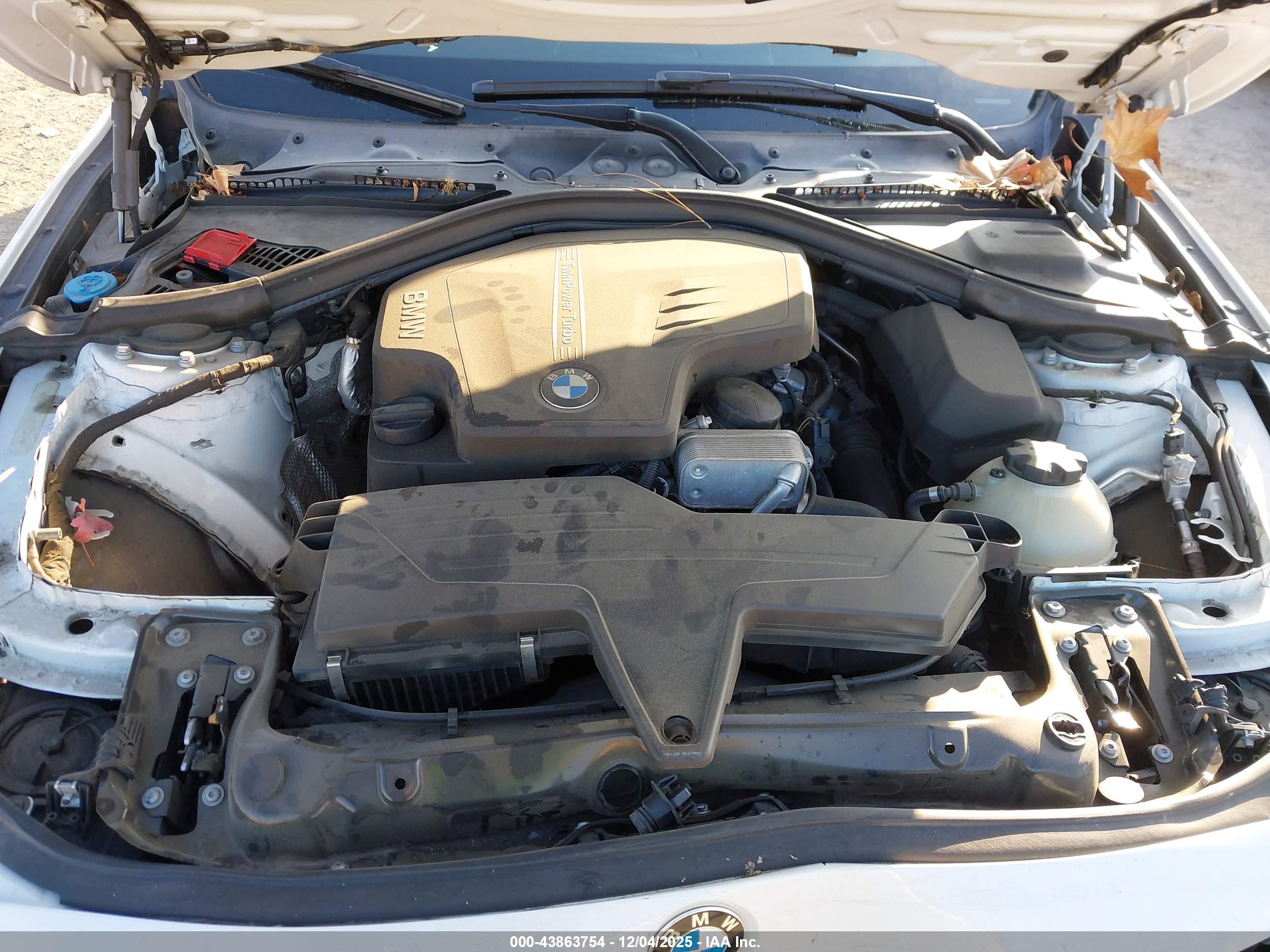 BMW 320I image 10
