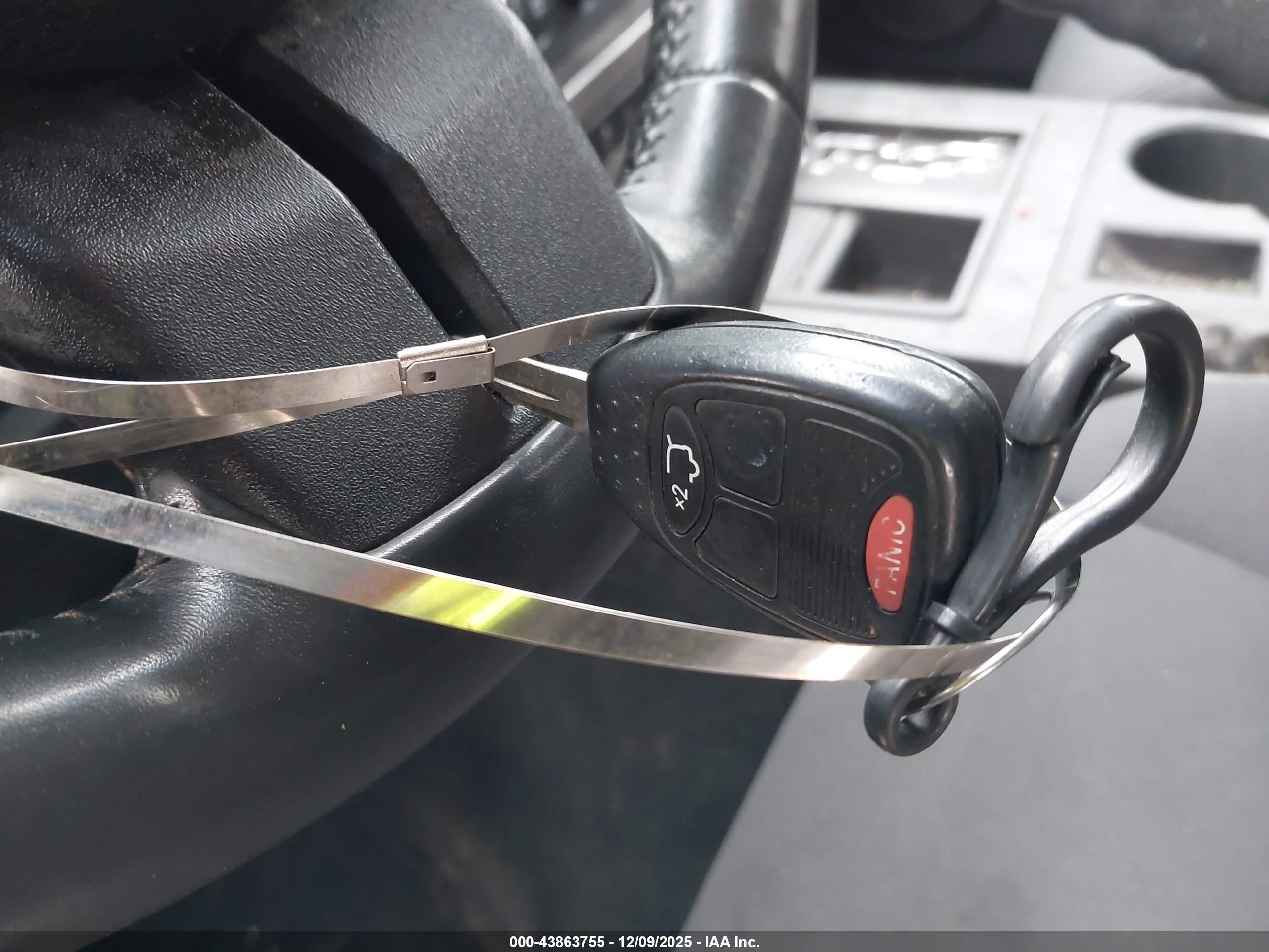 JEEP LIBERTY image 11
