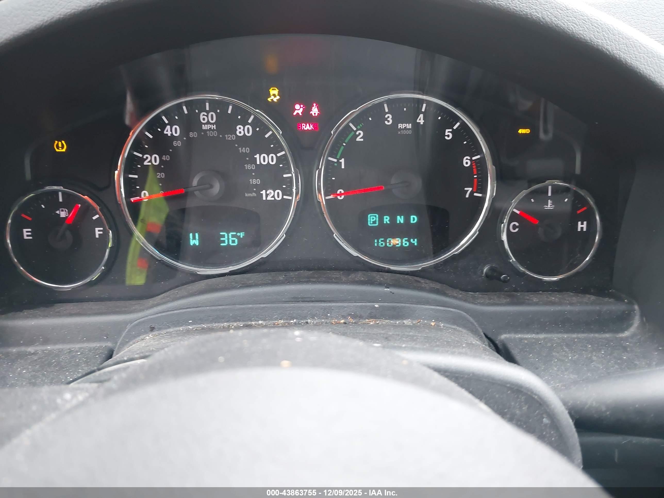 JEEP LIBERTY image 7