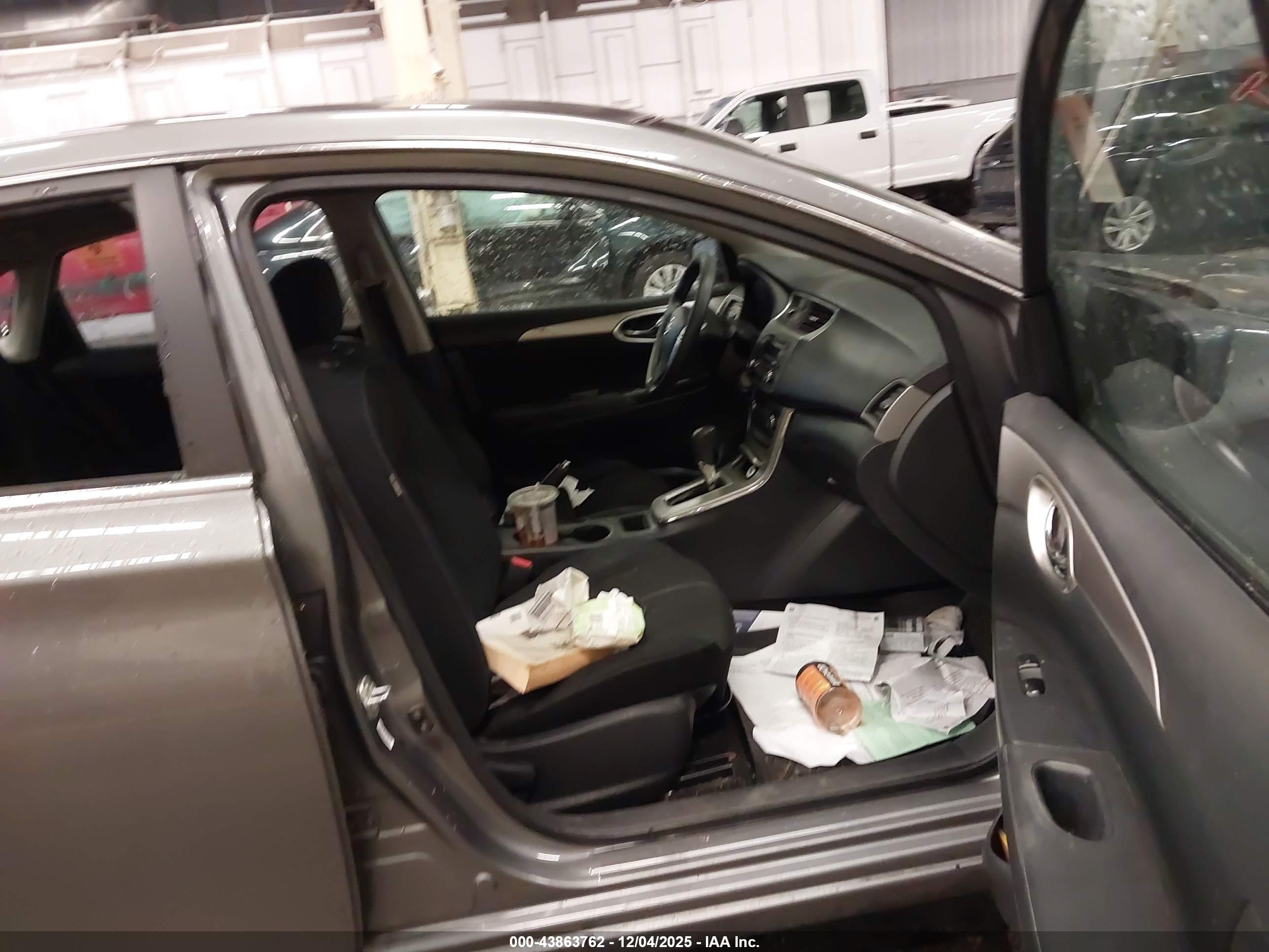 NISSAN SENTRA image 5