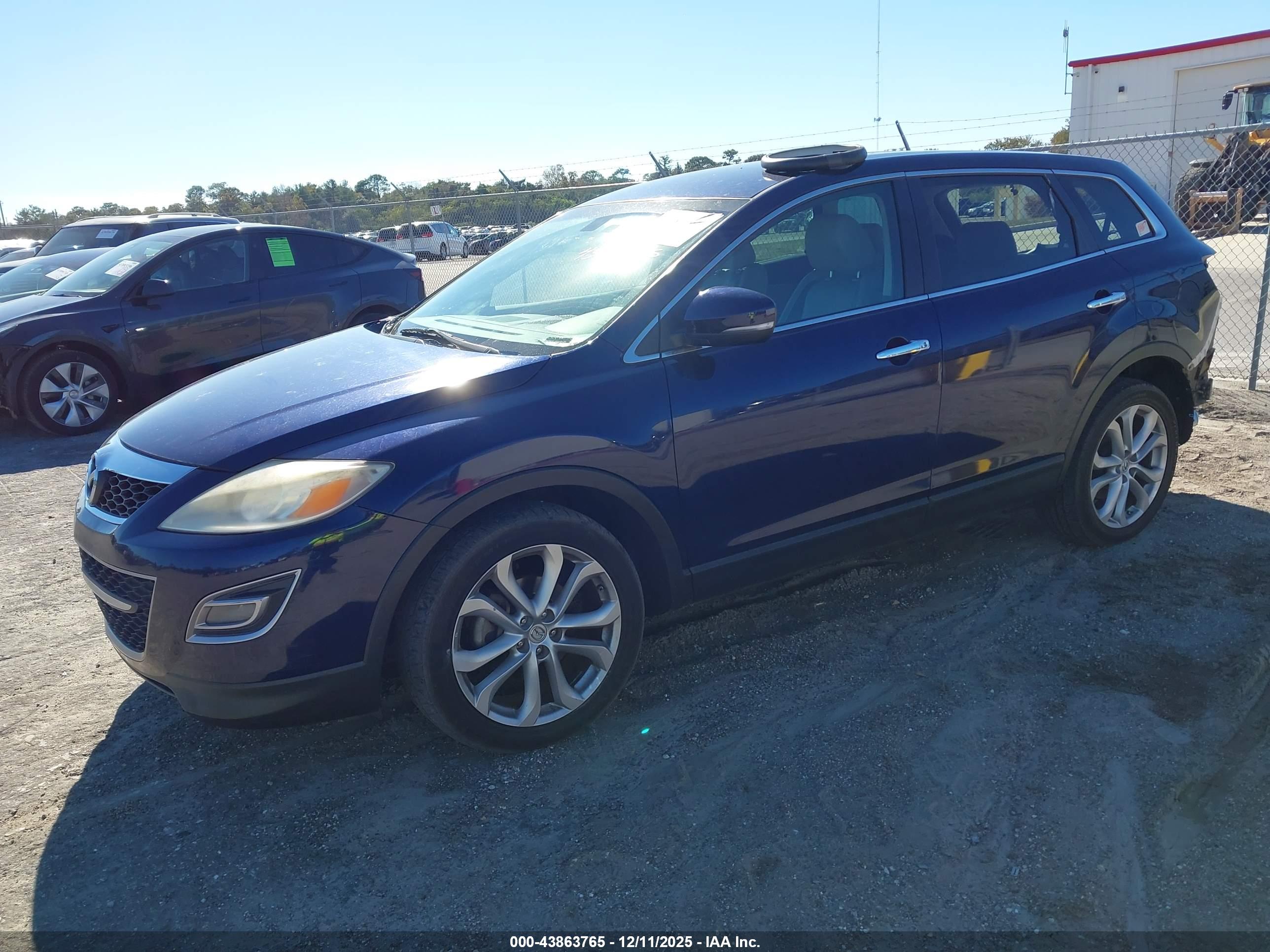MAZDA CX-9 image 2