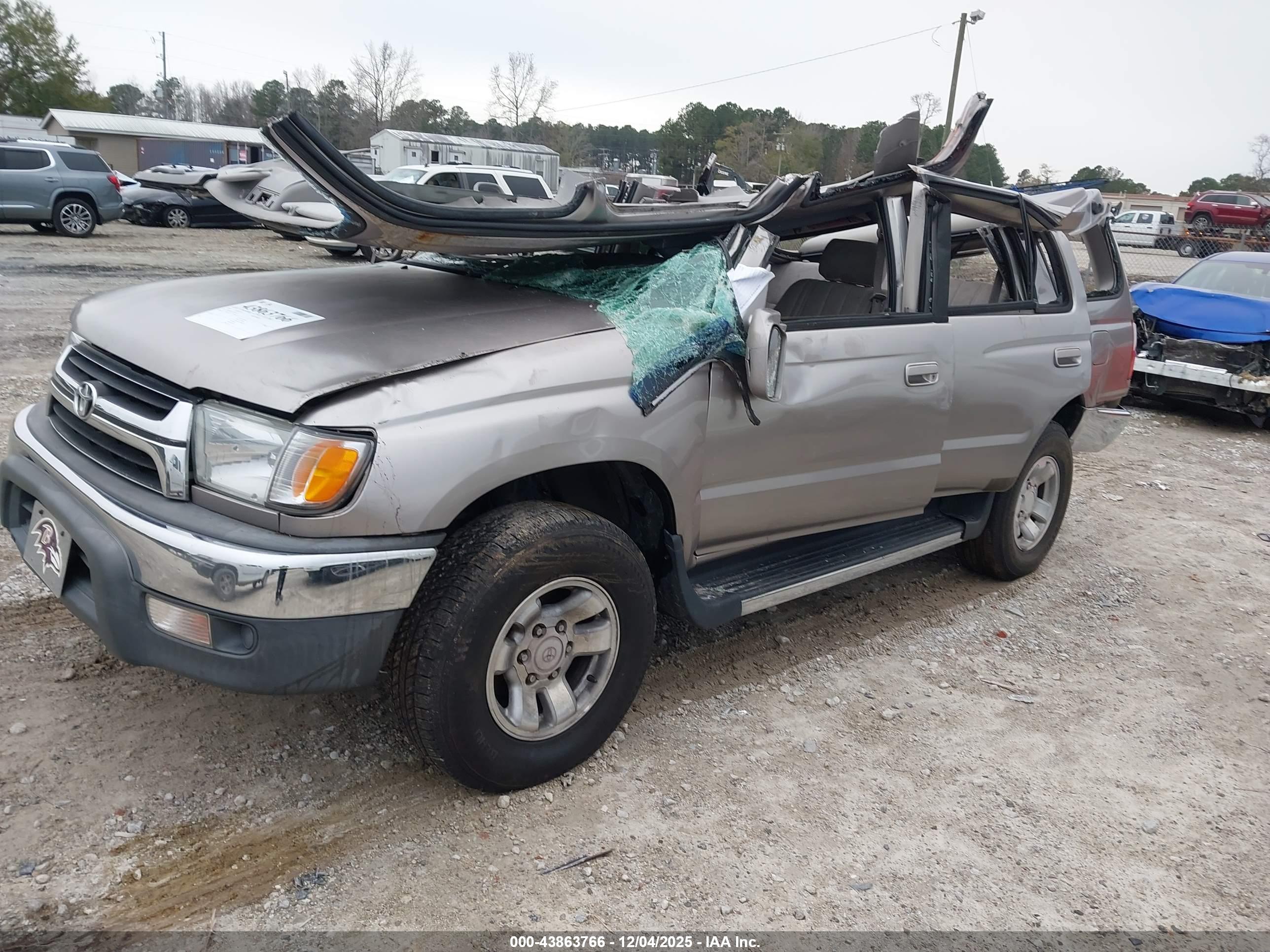 TOYOTA 4RUNNER image 2