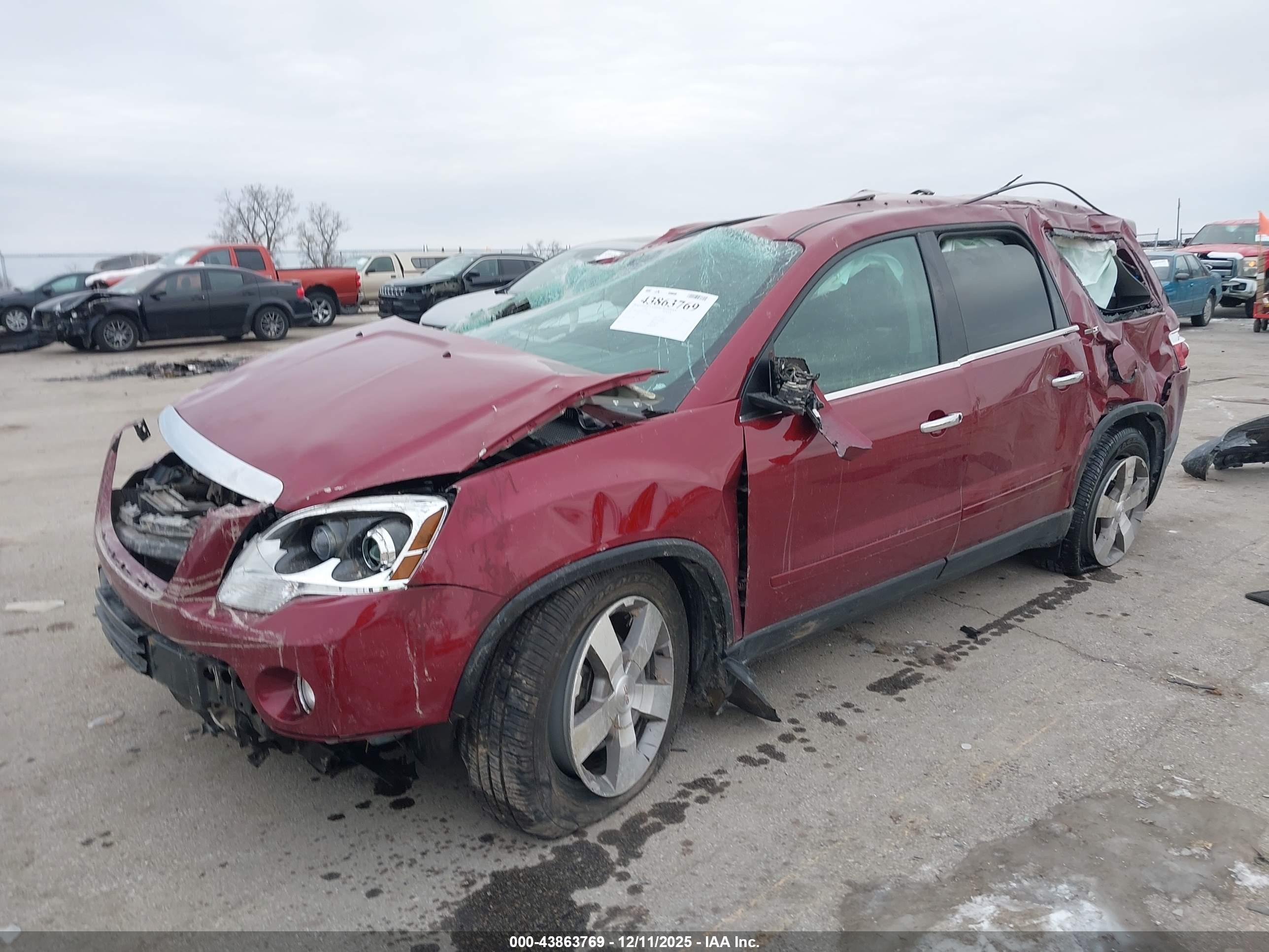 GMC ACADIA image 2