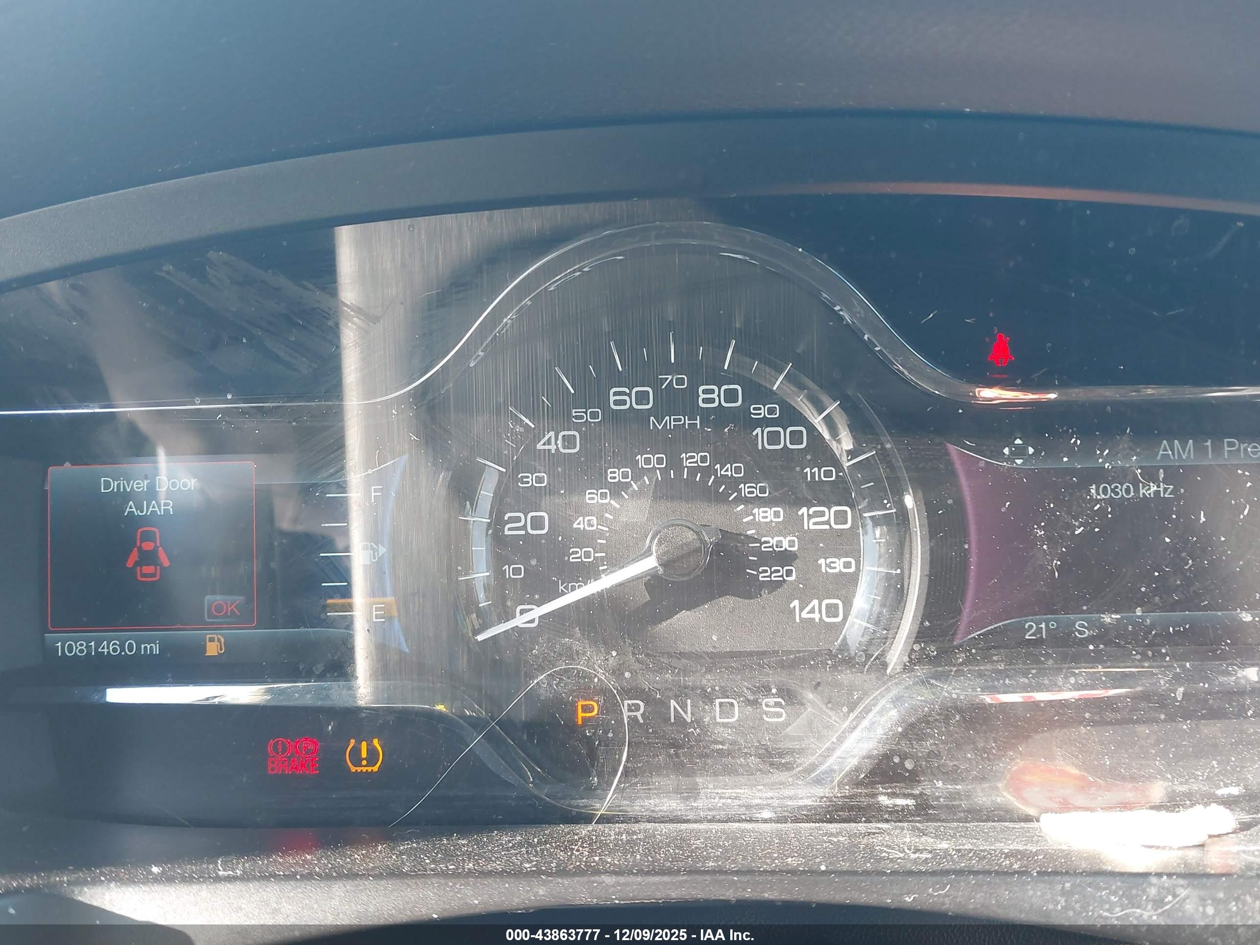 LINCOLN MKS image 7