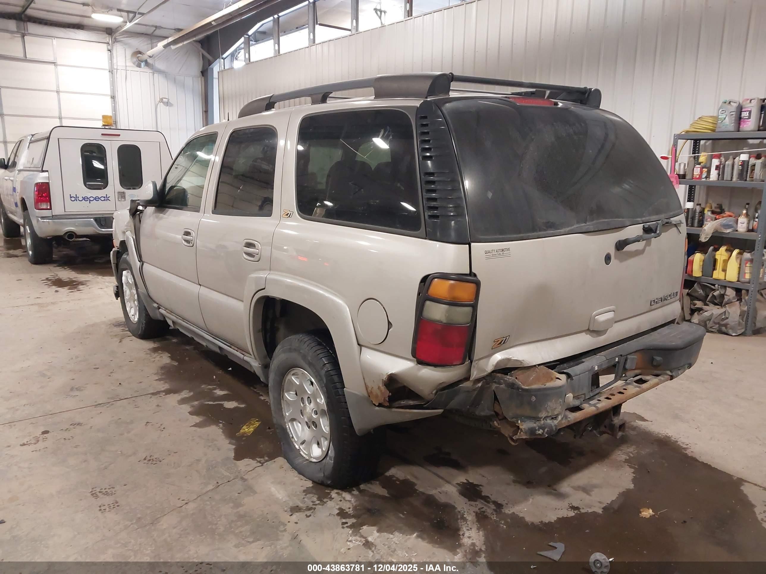 CHEVROLET TAHOE image 3