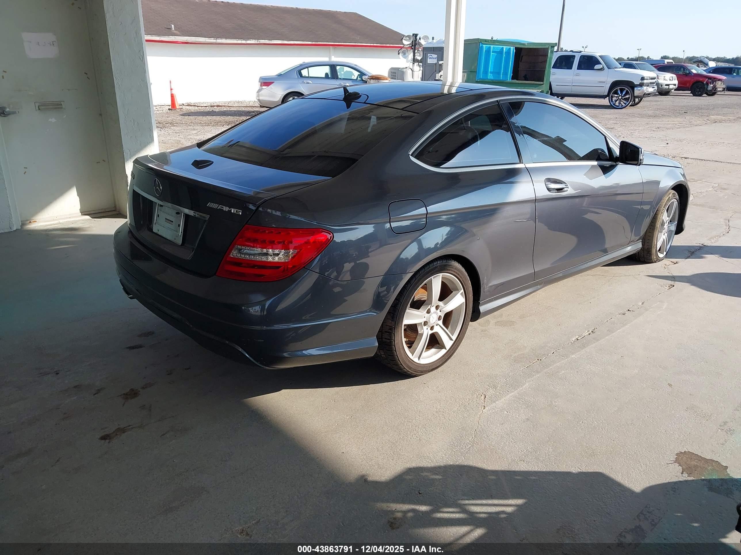 MERCEDES-BENZ C image 4