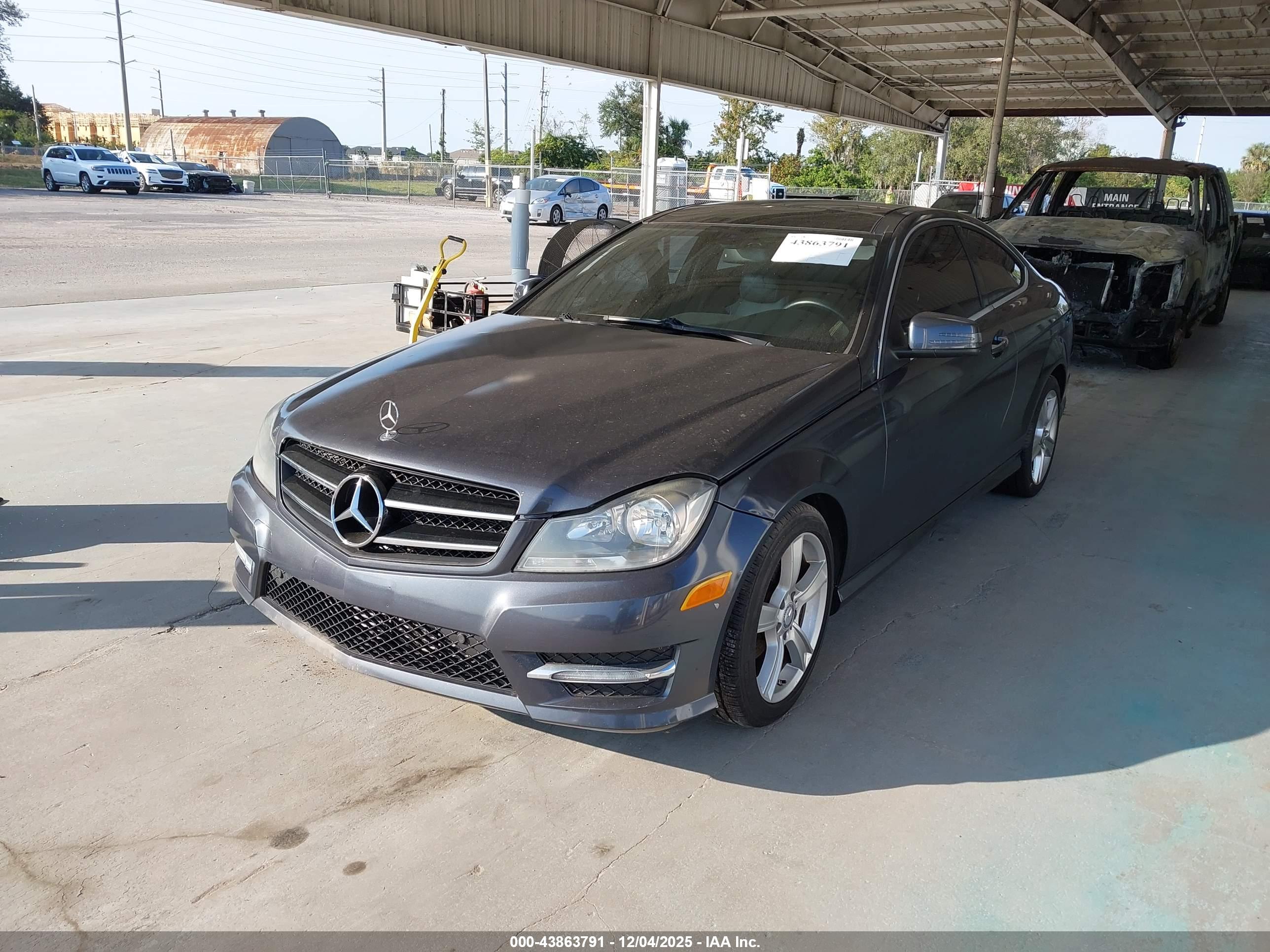 MERCEDES-BENZ C image 6