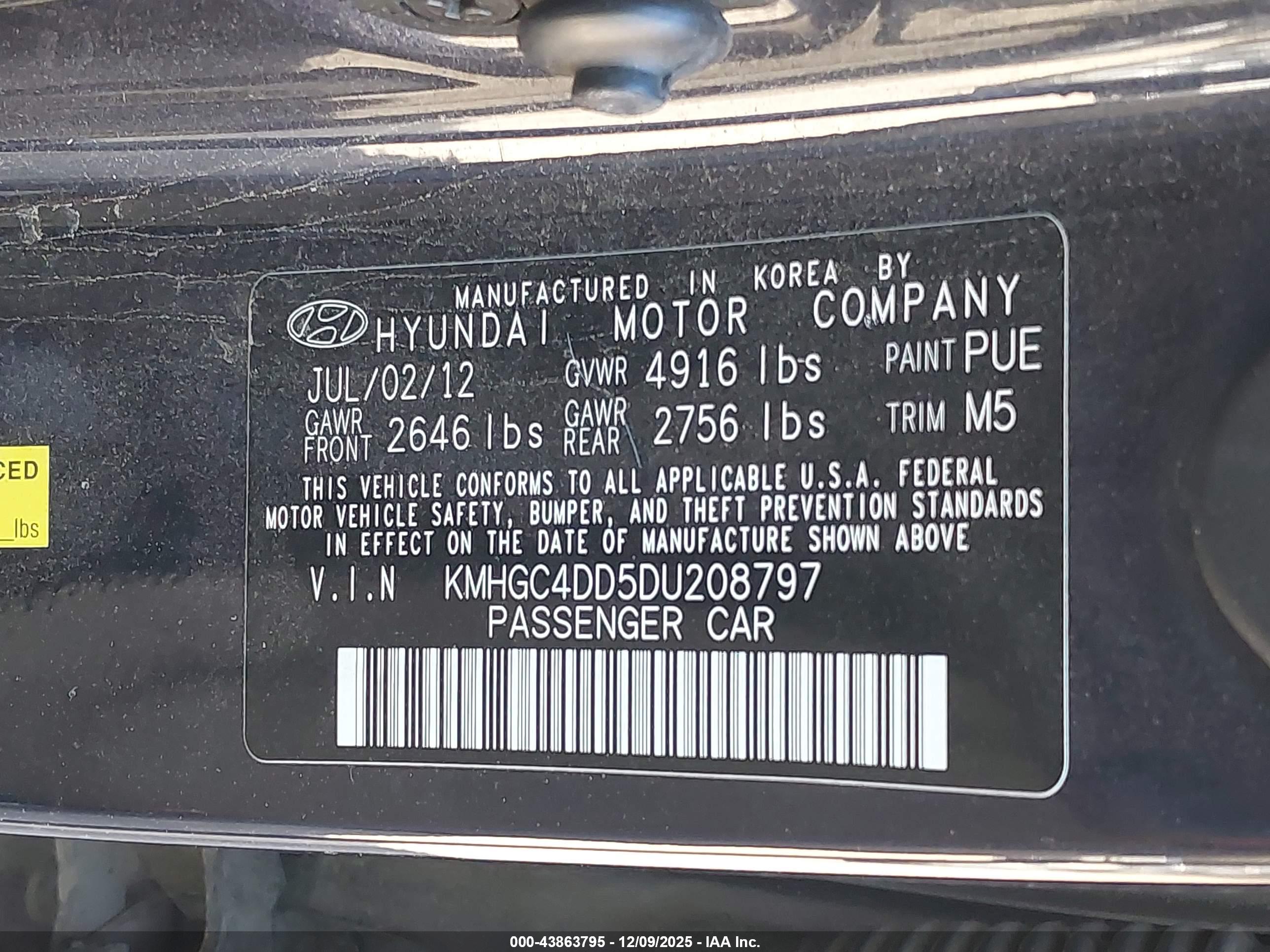 HYUNDAI GENESIS image 9