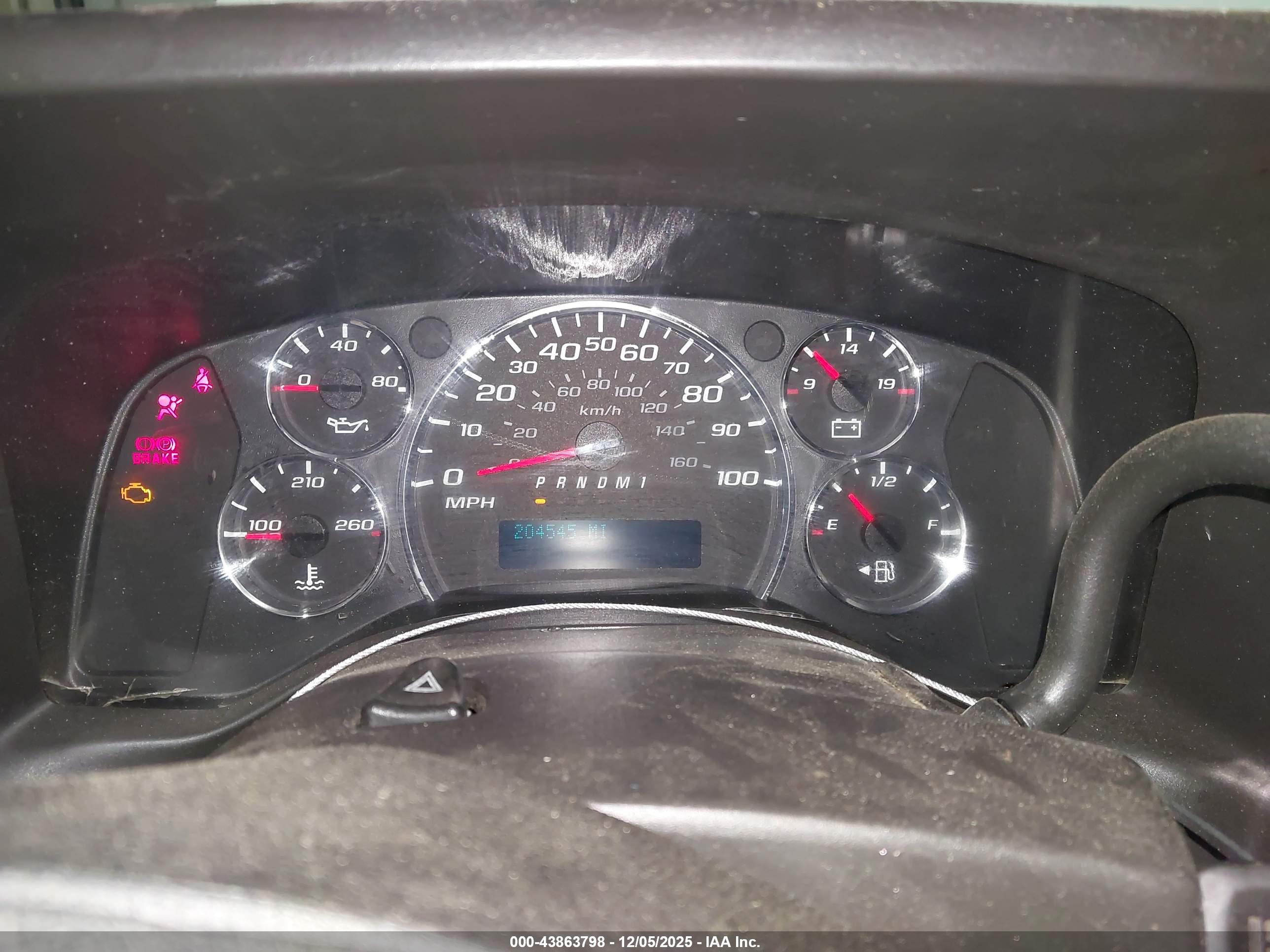 CHEVROLET EXPRESS image 7