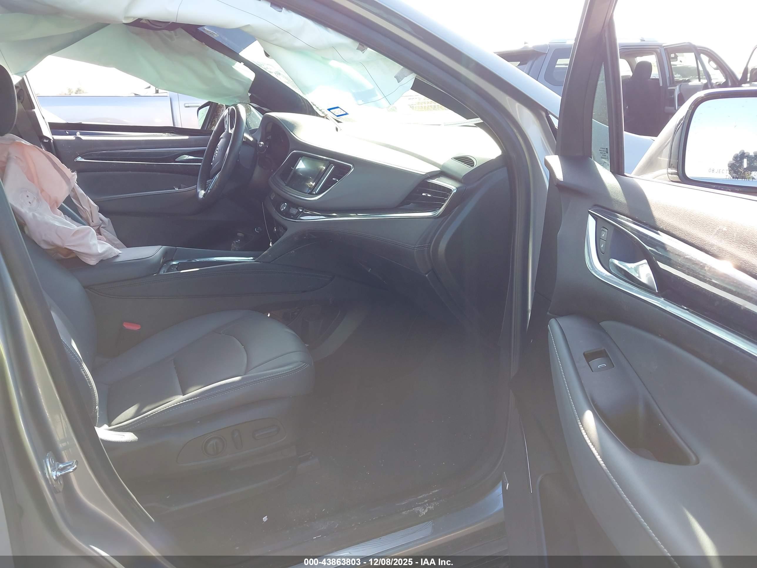 BUICK ENCLAVE image 5