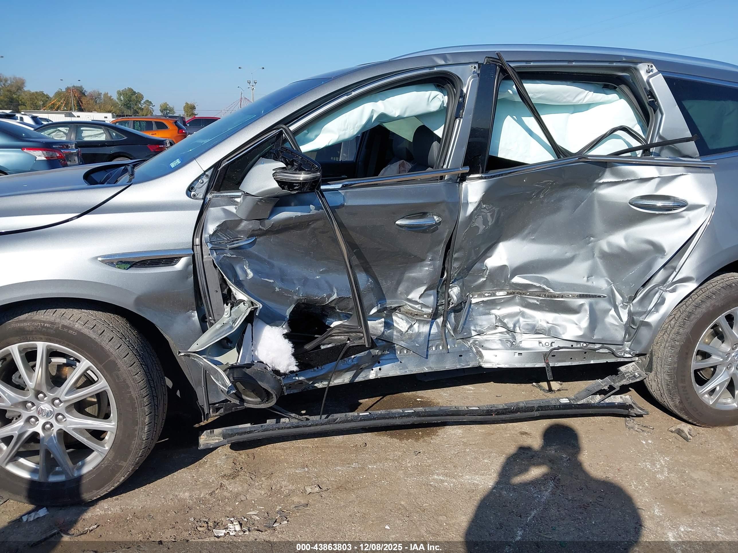 BUICK ENCLAVE image 6